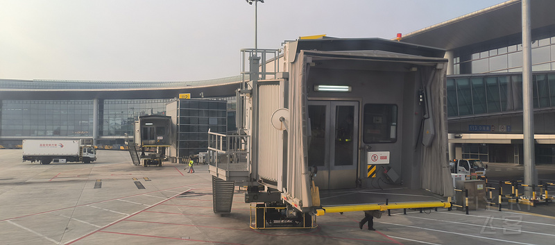 184756y8wc8trjjtLC9RWy.jpg 184756y8wc8trjjtLC9RWy.jpg