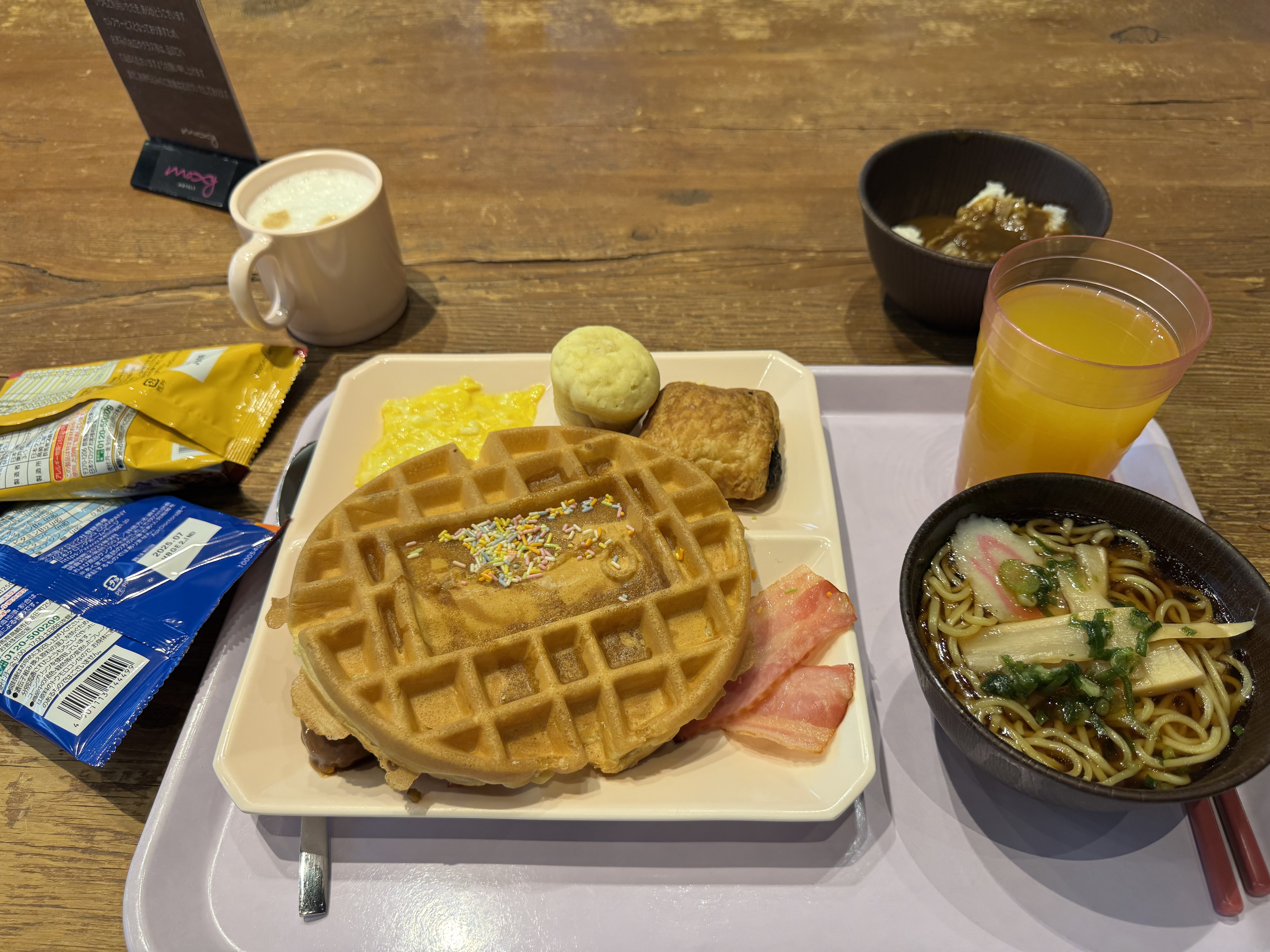 汾Moxy ס