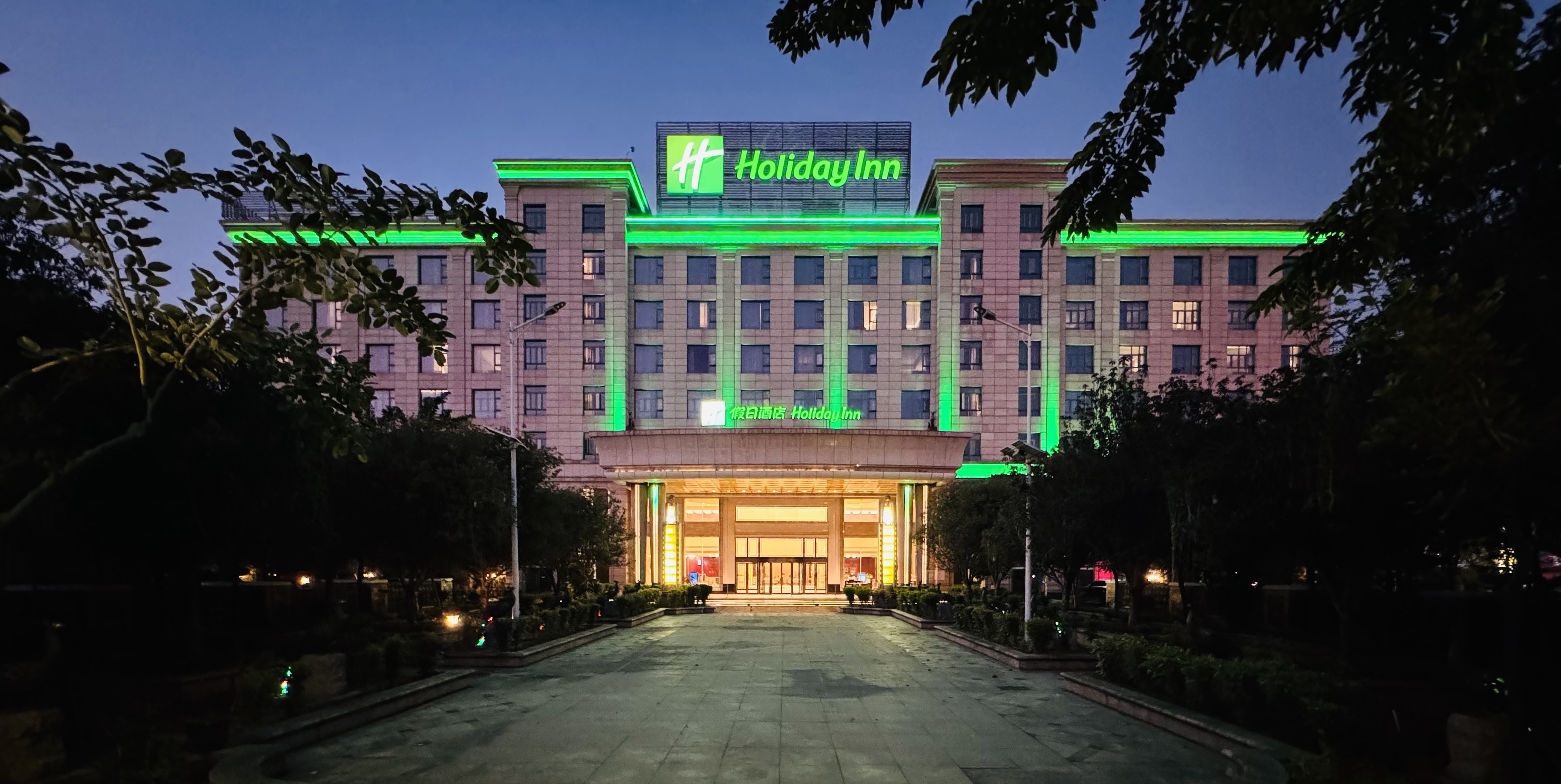 Ϻ•|ɽϺվƵ(Holiday Inn Foshan Nanhai Central)סȫ