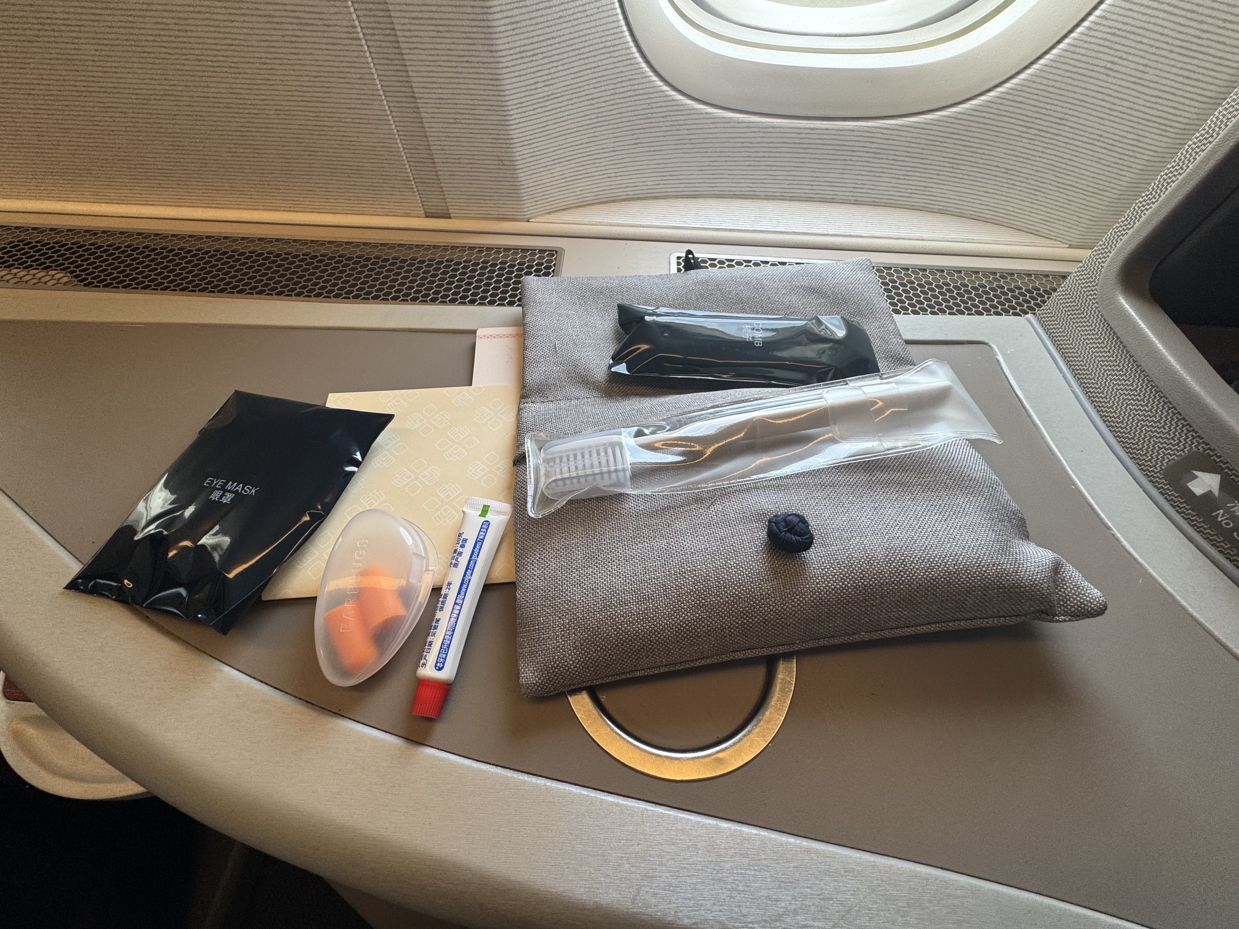 MU583  PVG- LAX Ϻֶ-ɼ գ2025׷