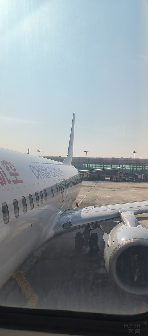12【黄金时刻沪汉快线午班 高号位遇两名资深乘务长】MU2521报告