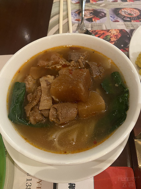三亚香格里拉度假酒店-豪华阁海景大床房简单体验