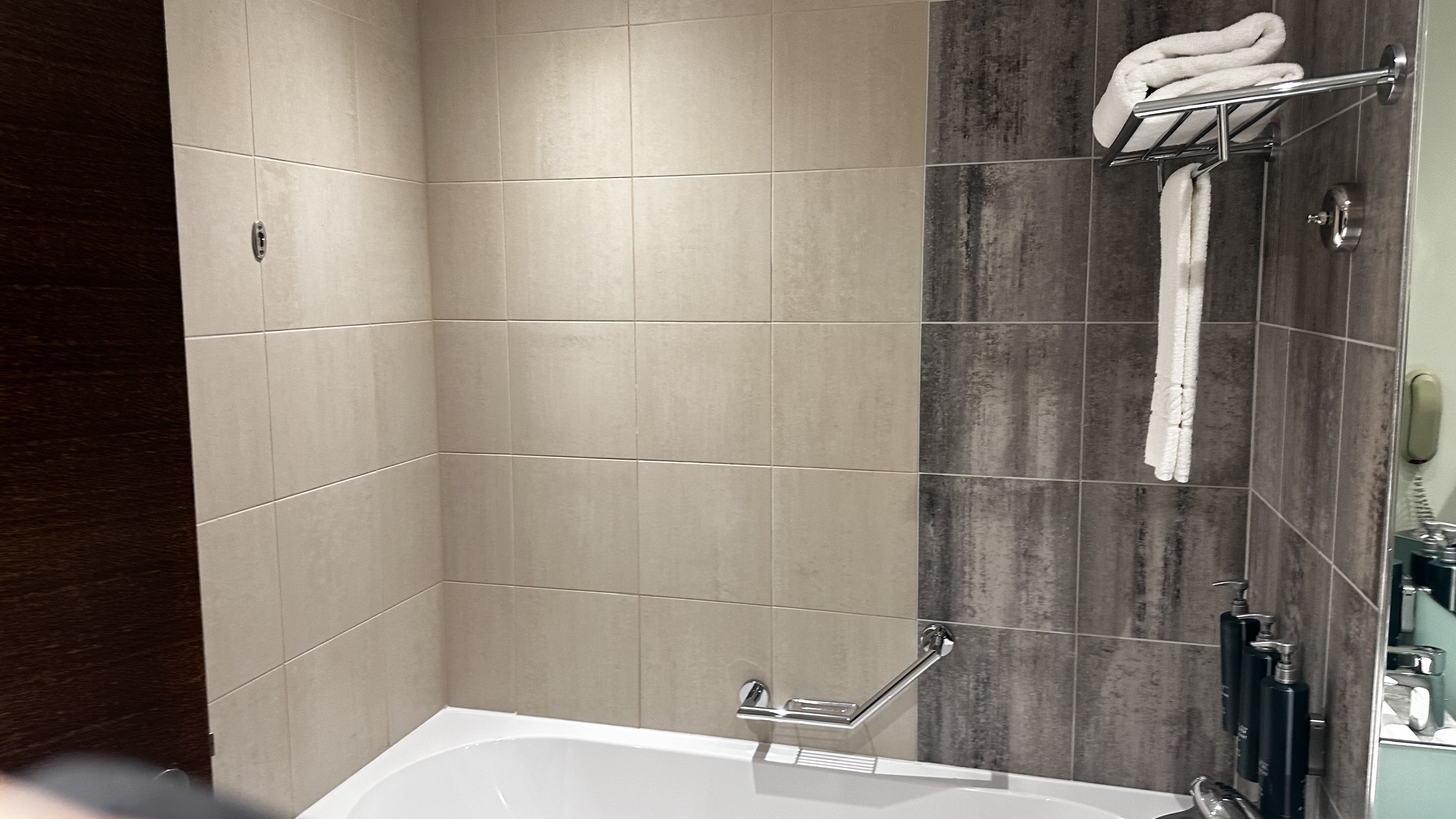 ϣ׶ؼͷ Hilton London canary wharf