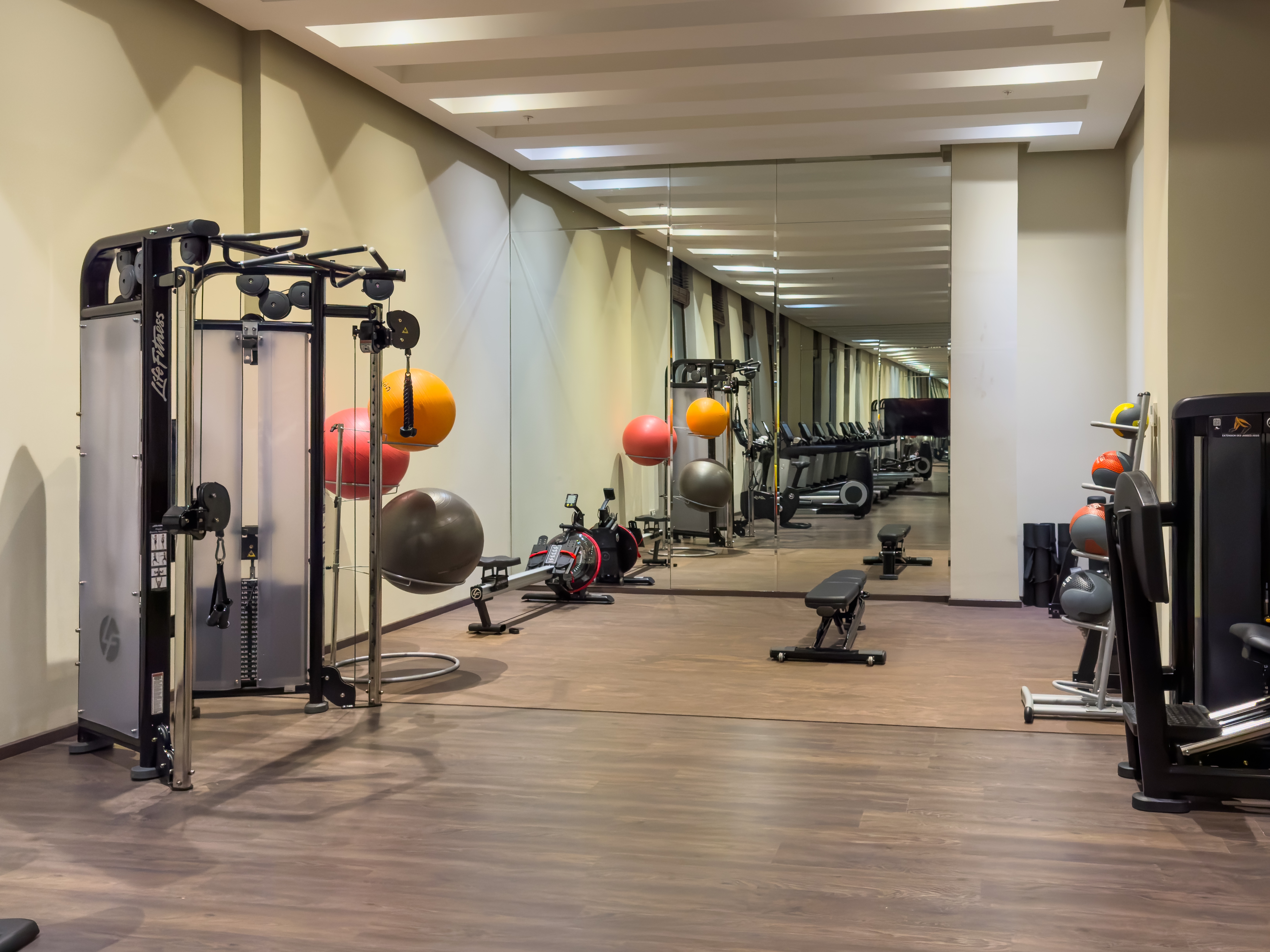 ׷Ħ˼, ˹ķ The Ritz-Carlton Rabat, Dar Es Salam