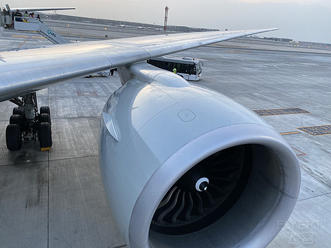 #双倍奖励迎新年# 首次搭乘777-200LR之卡塔尔航空QR871 PVG-DOH经济舱体验