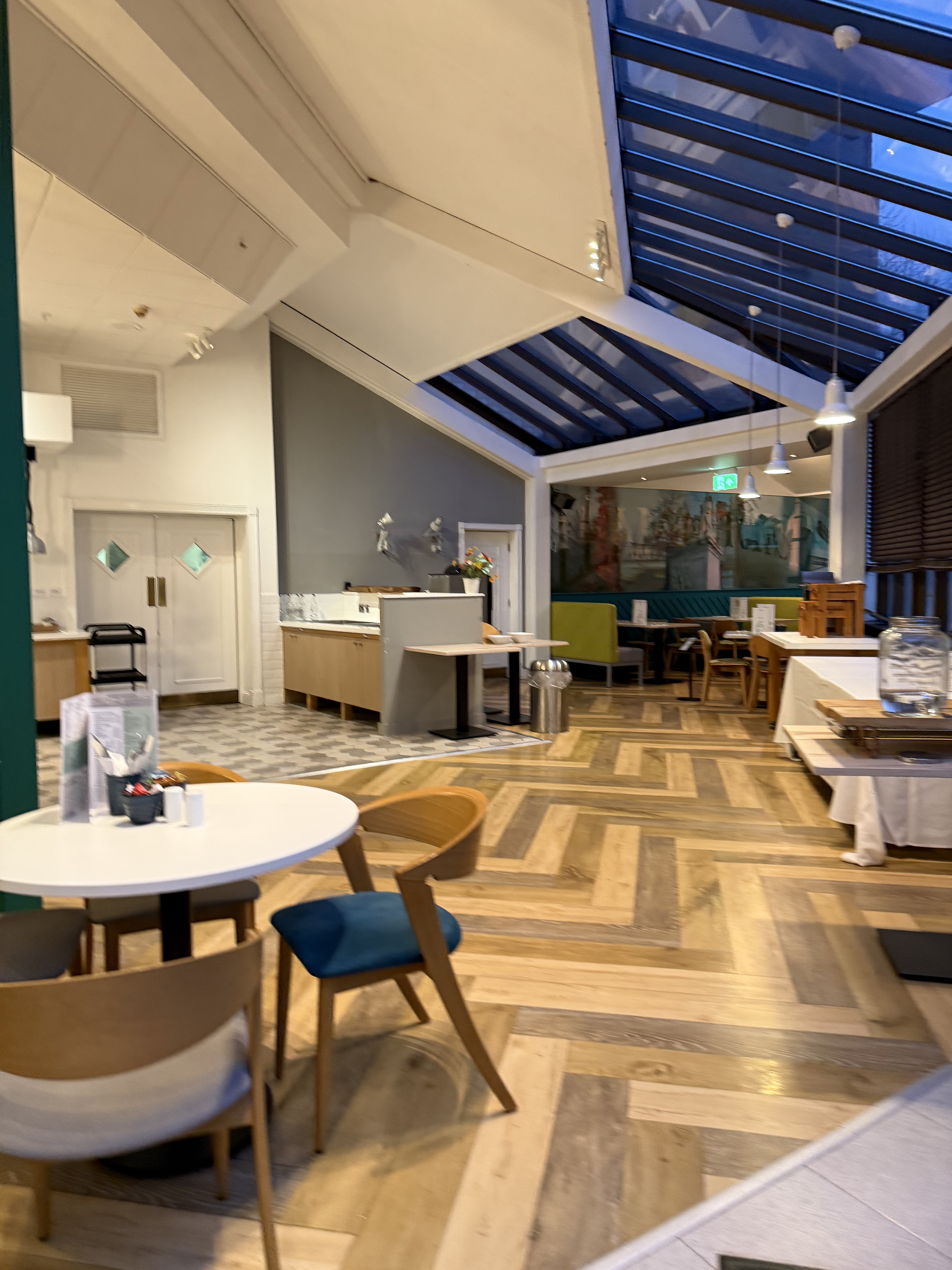Traveling in England|׷˹ͼHoliday Inn Leamington Spa