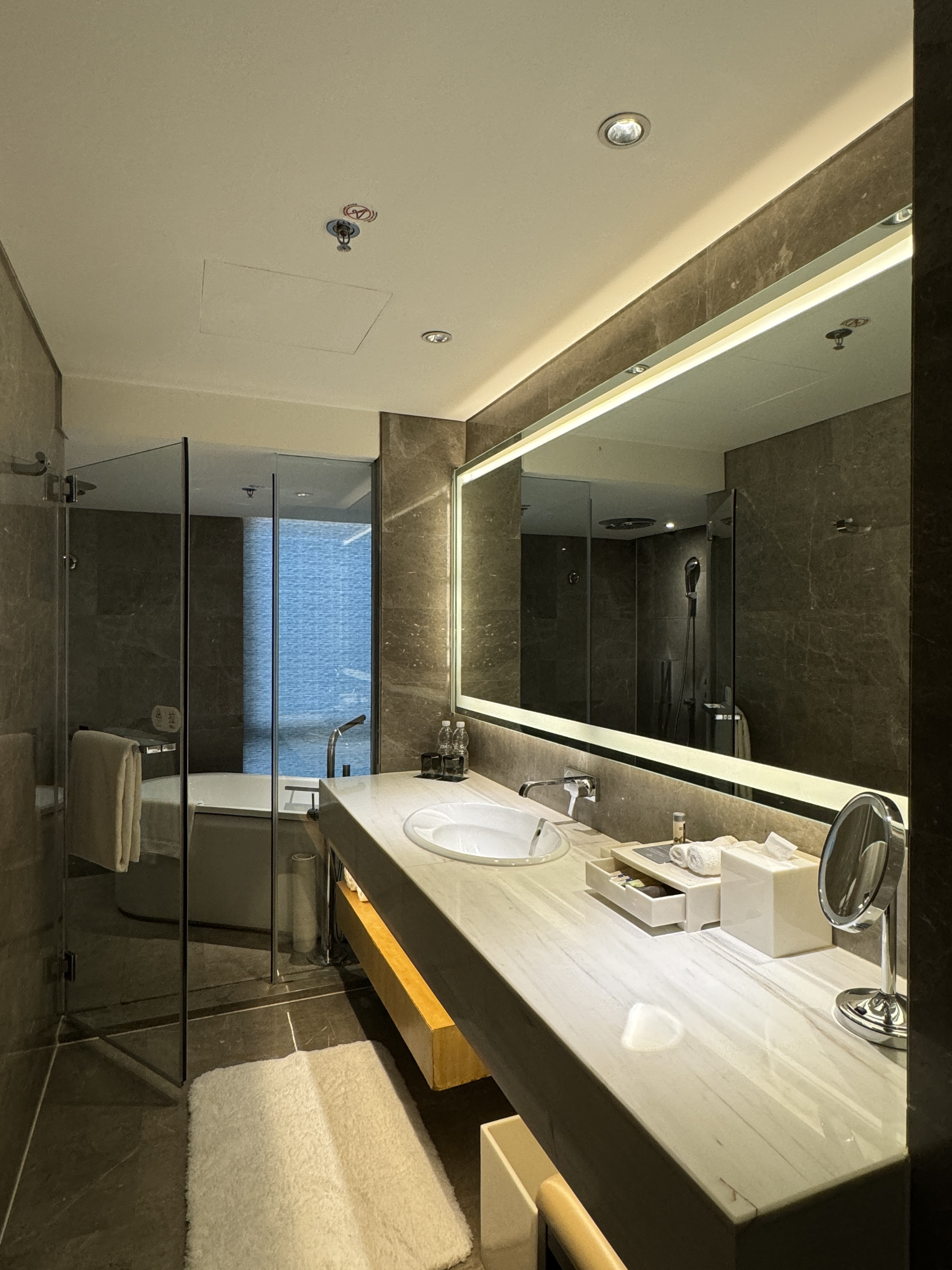 147 ïƵ/Renaissance beijing capital hotel