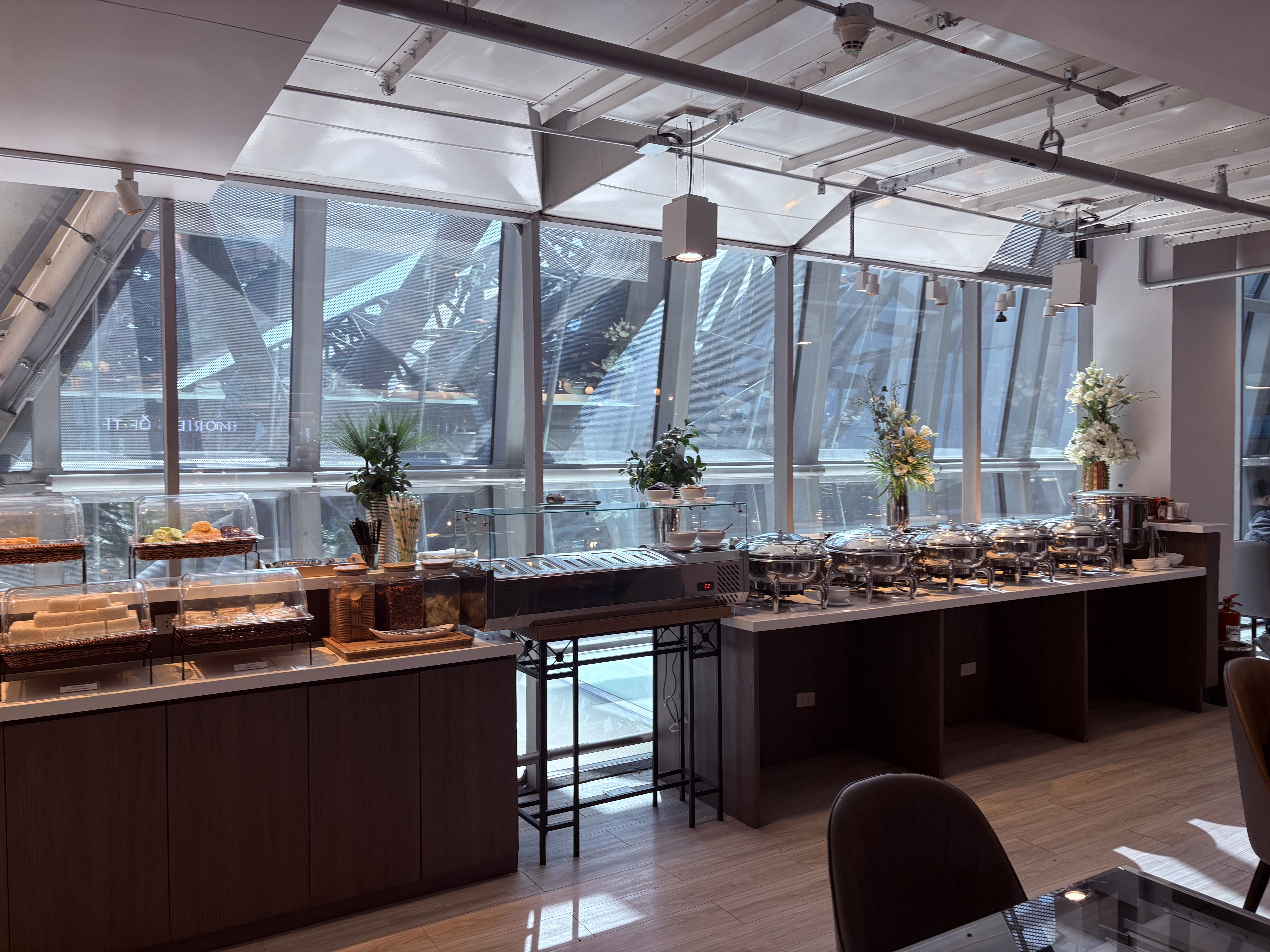 Miracle Lounge Concourse F