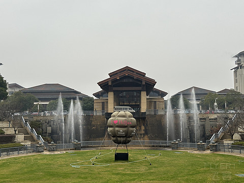烟雨朦胧严西湖——武汉光谷希尔顿酒店