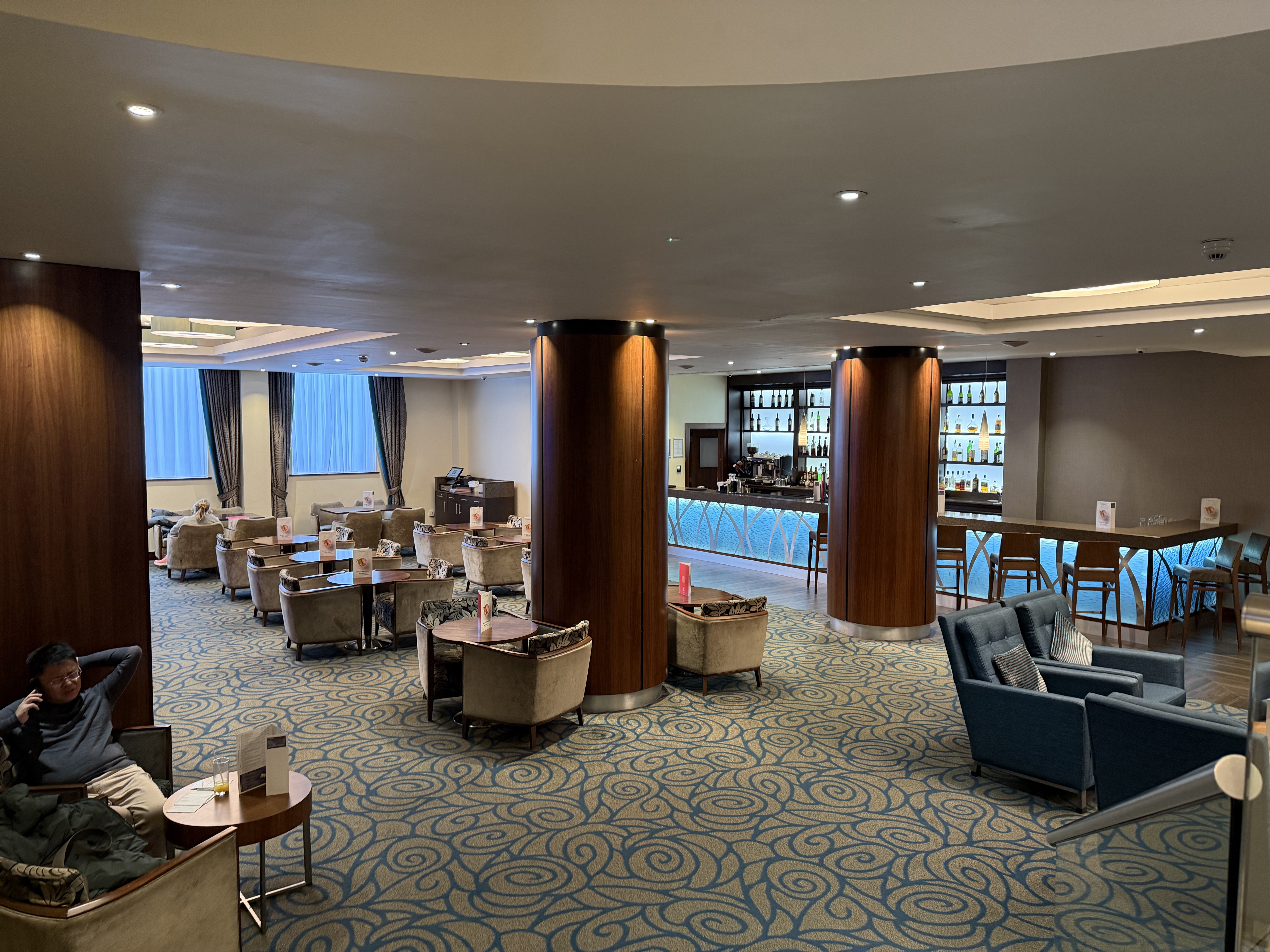 Traveling in England| 򿨿DվƵHoliday Inn Kensington London