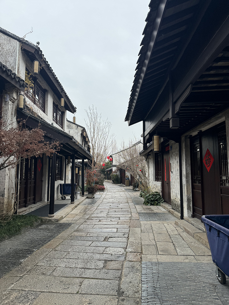 190435DQOVHAIXNUXFRPRZ.png