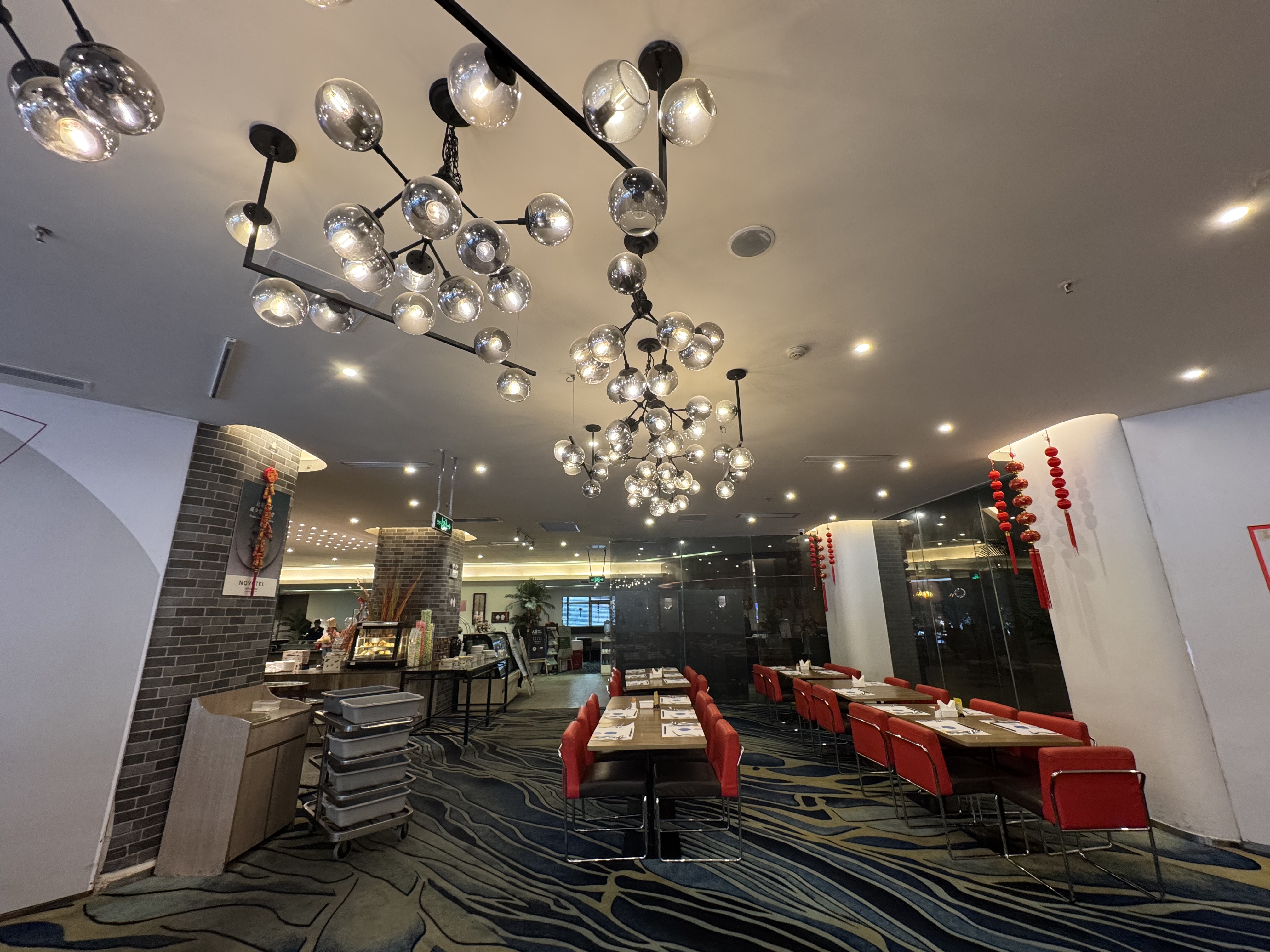 һŸ߰׽𿨷սסŵNovotel ٸ❤️
