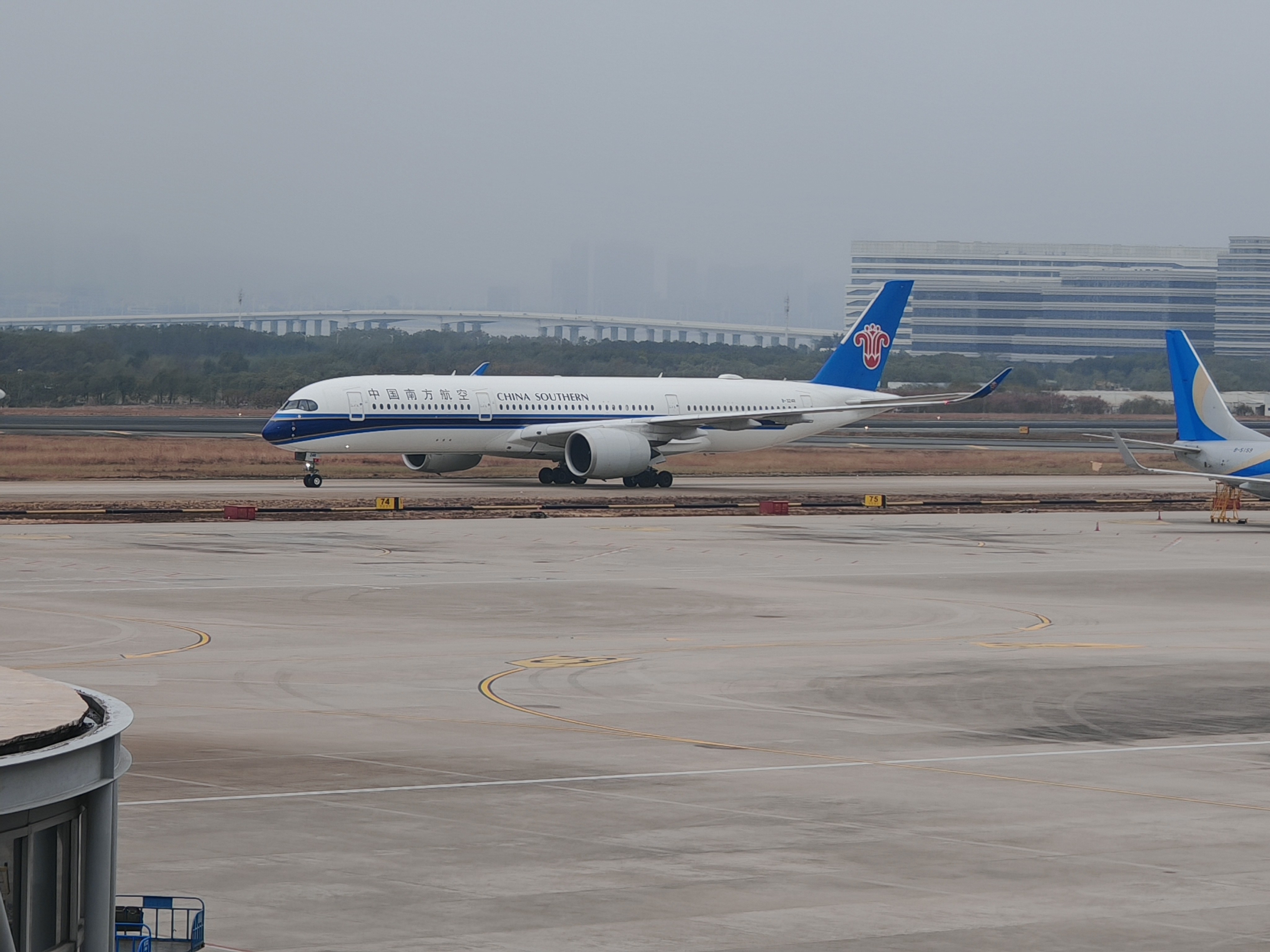 ̩飬һҡ֮ ϣCX977 XMN-HKG
