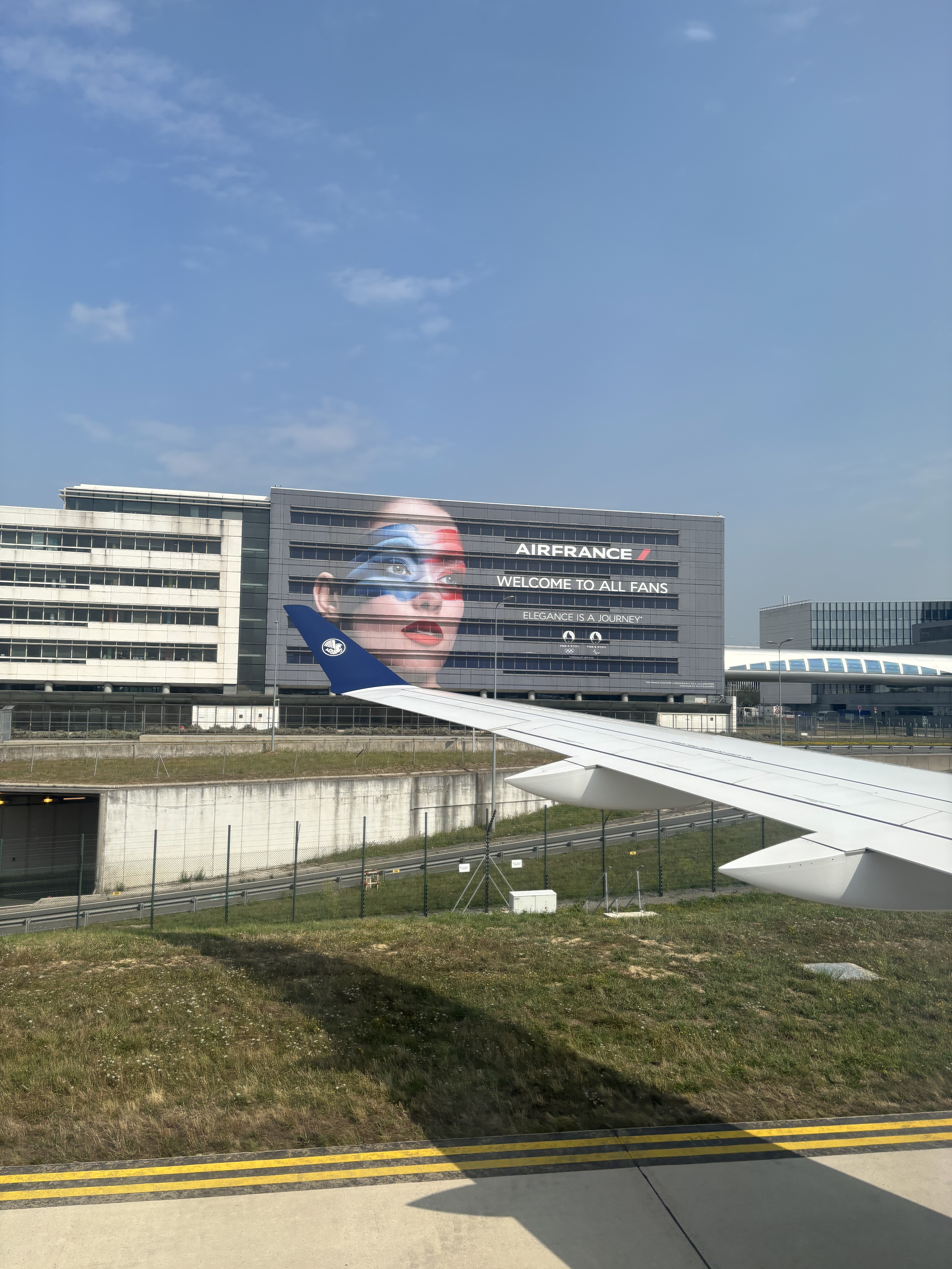  AF1643 -