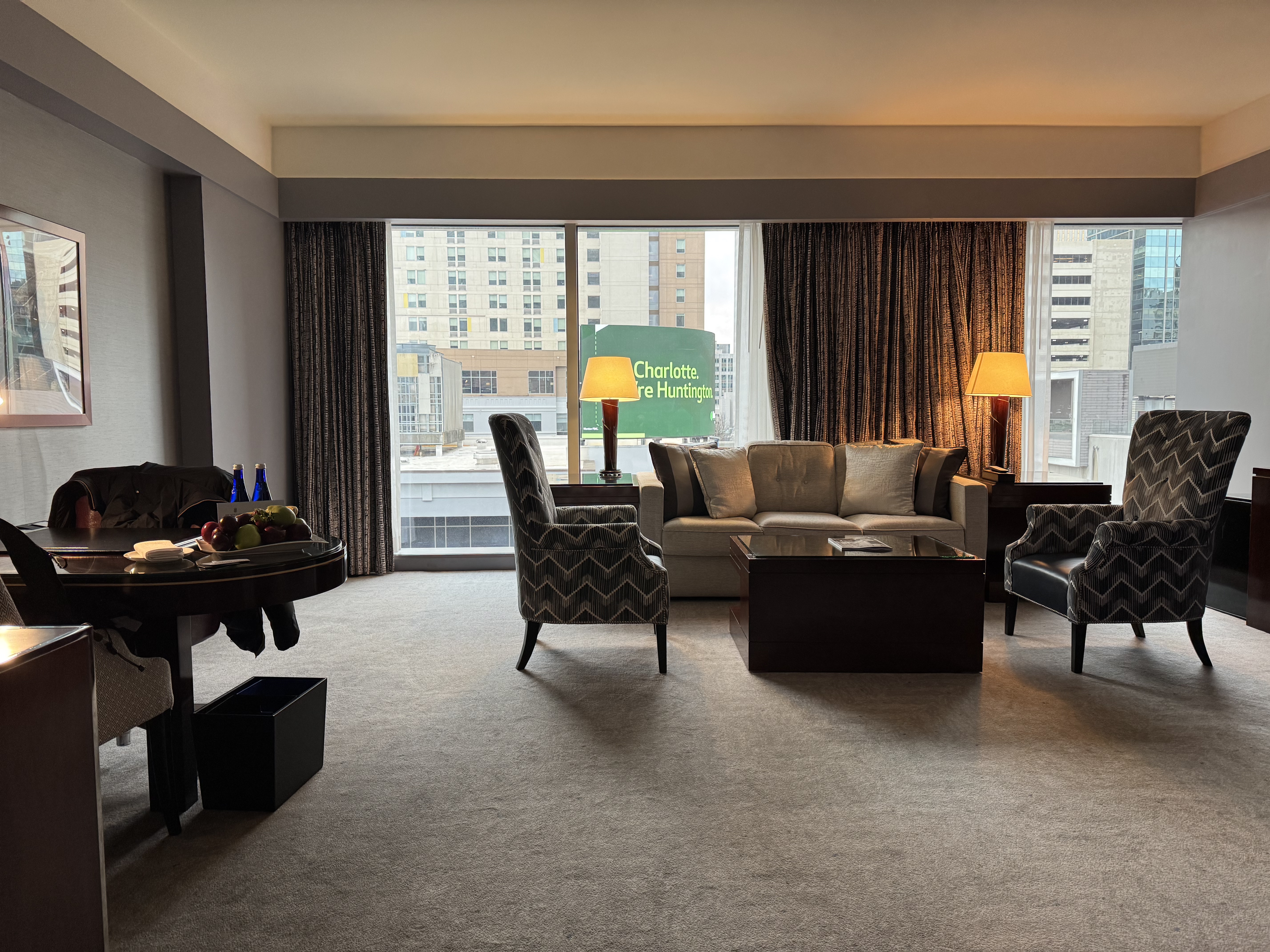 ˼ Ǿ׷϶ּᣬ൱ The Ritz-Carlton Charlotte