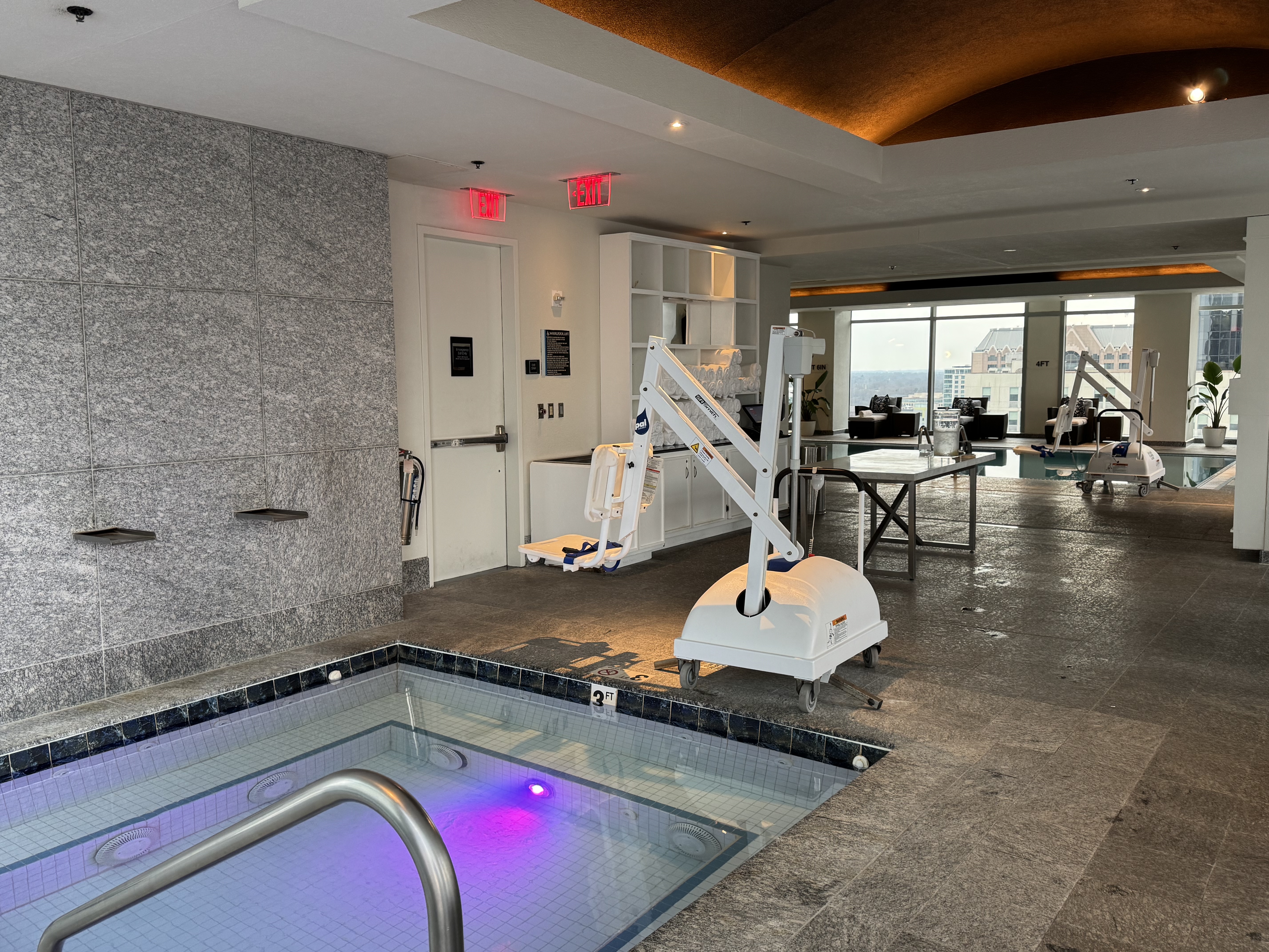 ˼ Ǿ׷϶ּᣬ൱ The Ritz-Carlton Charlotte
