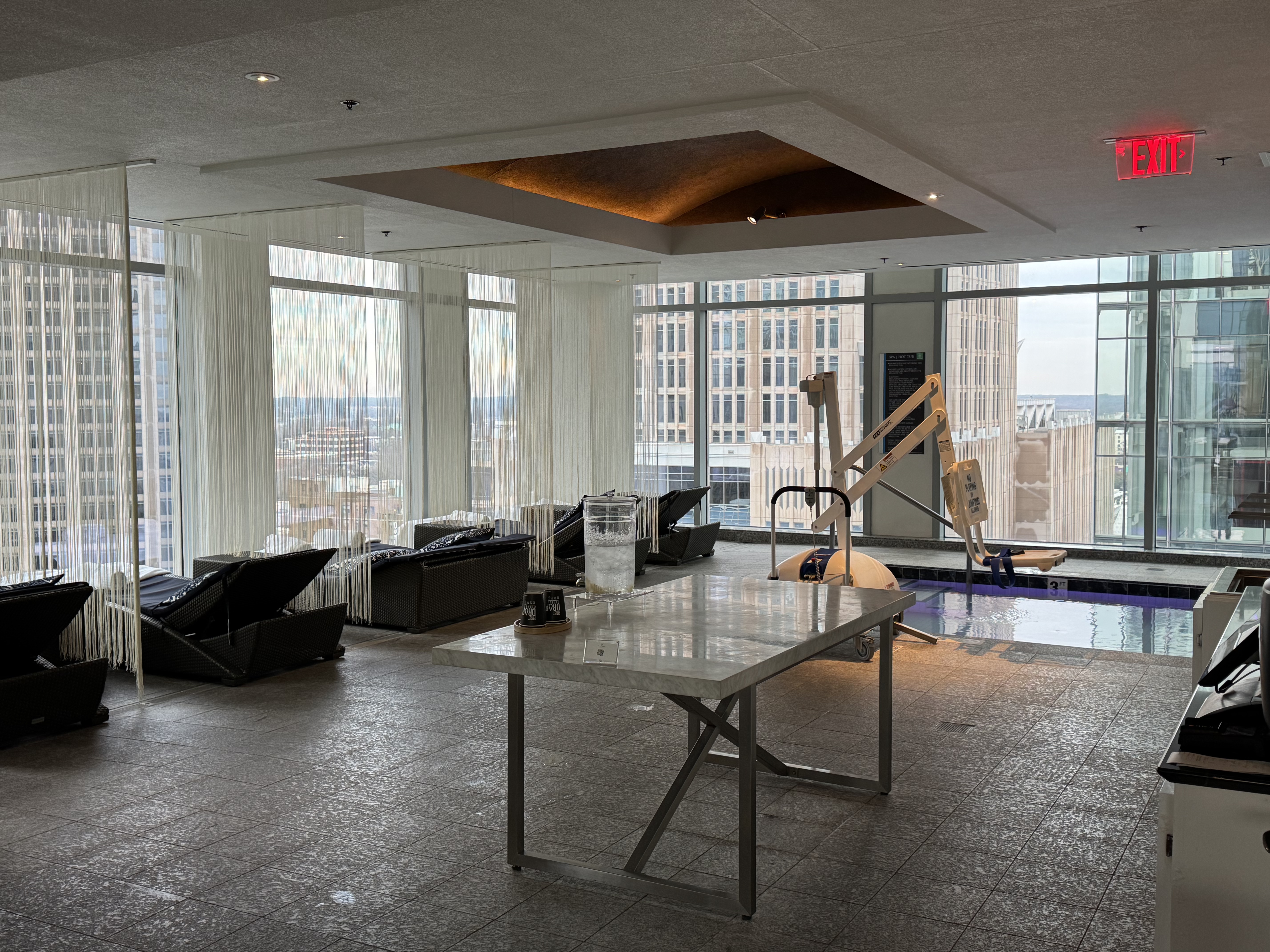 ˼ Ǿ׷϶ּᣬ൱ The Ritz-Carlton Charlotte