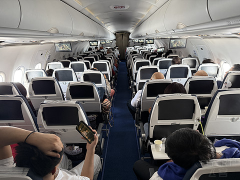 青鸟高飞-第一次乘坐青岛航空-打卡青岛航空成都-青岛-吉隆坡QW9772-QW9893航班