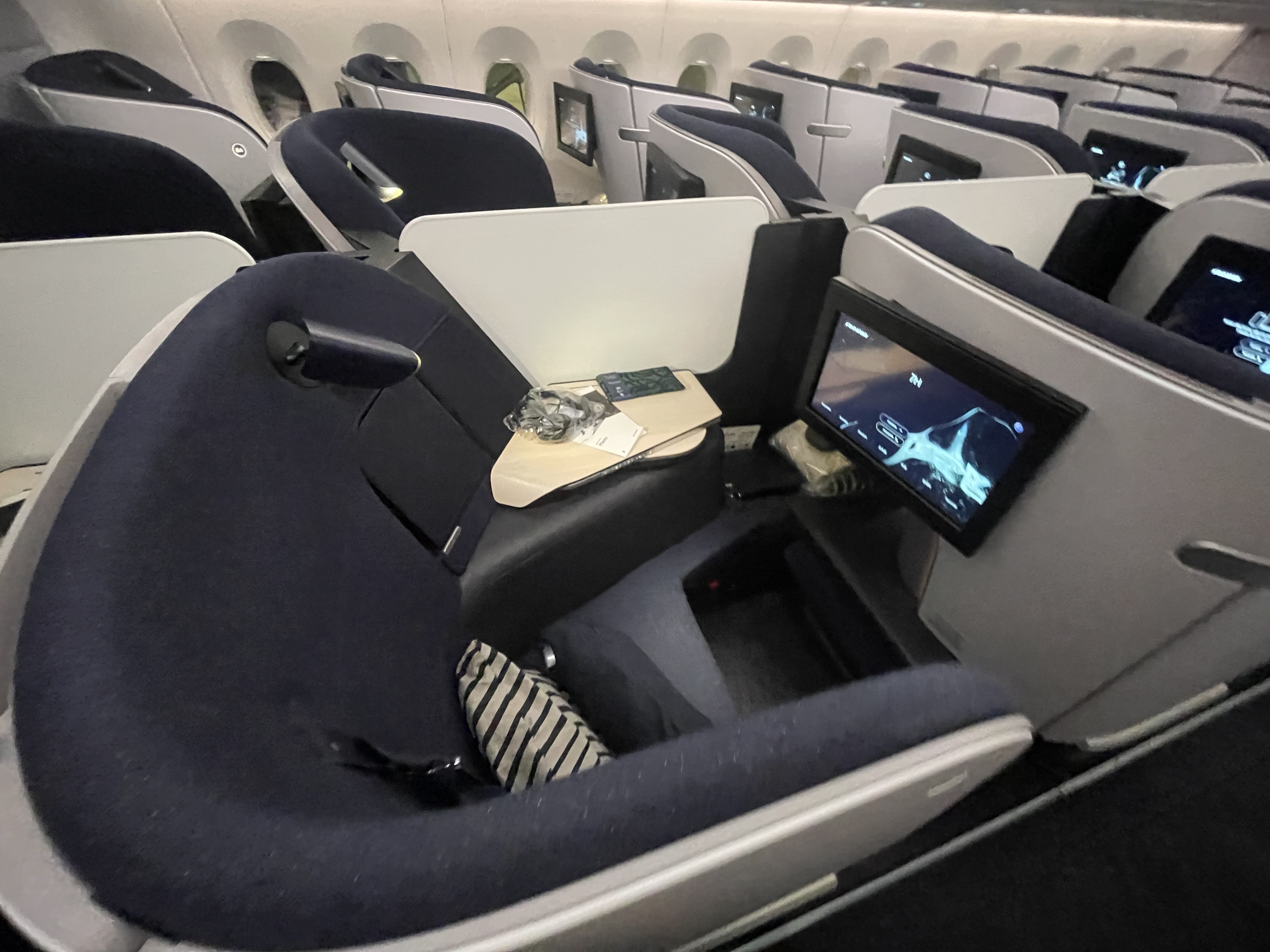 DUS-HEL-PVG  E190A350Һ·Ϊŷһ