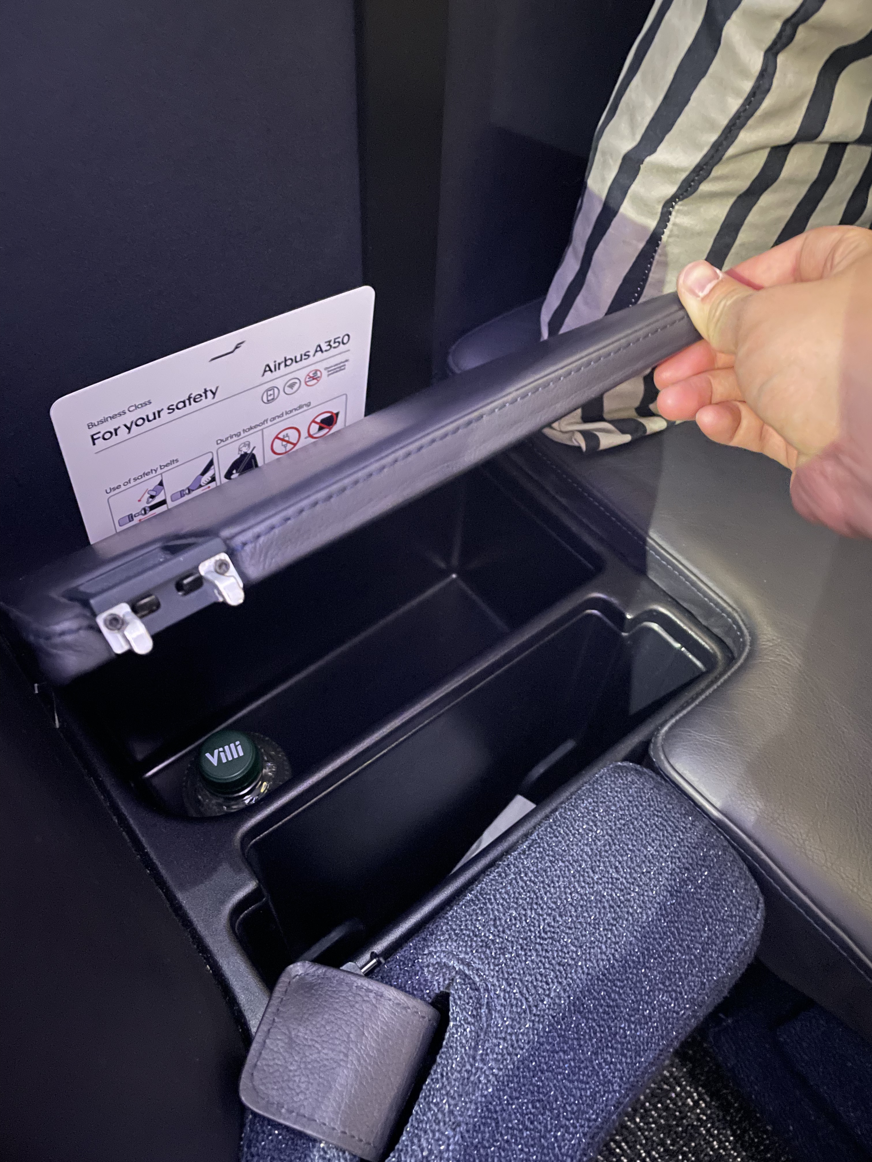 DUS-HEL-PVG  E190A350Һ·Ϊŷһ