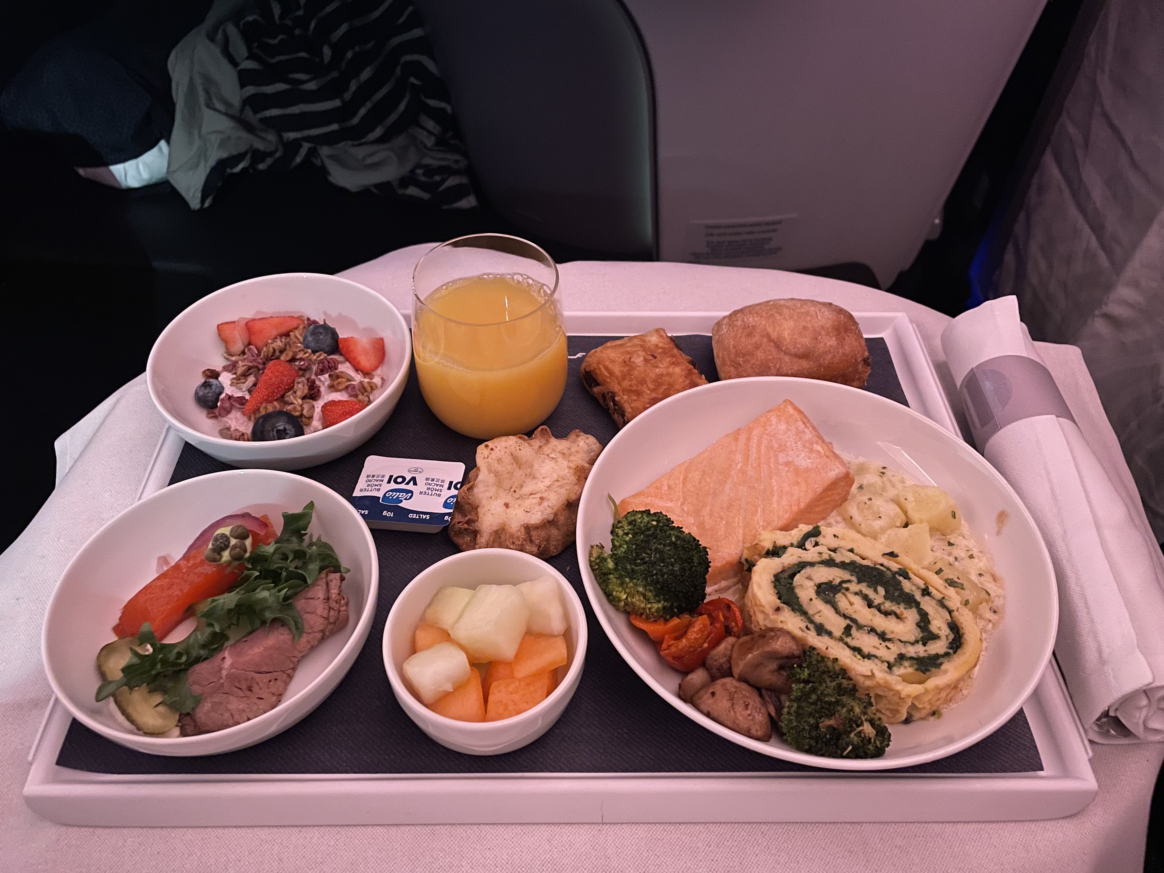 DUS-HEL-PVG  E190A350Һ·Ϊŷһ