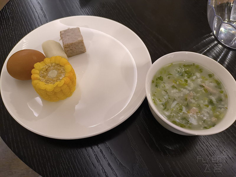 081300EAtrr7I6J0zkRf5L.jpg