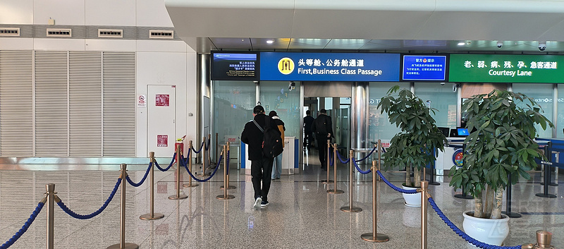 225024Yx7iIPon9Eok09Wh.jpg