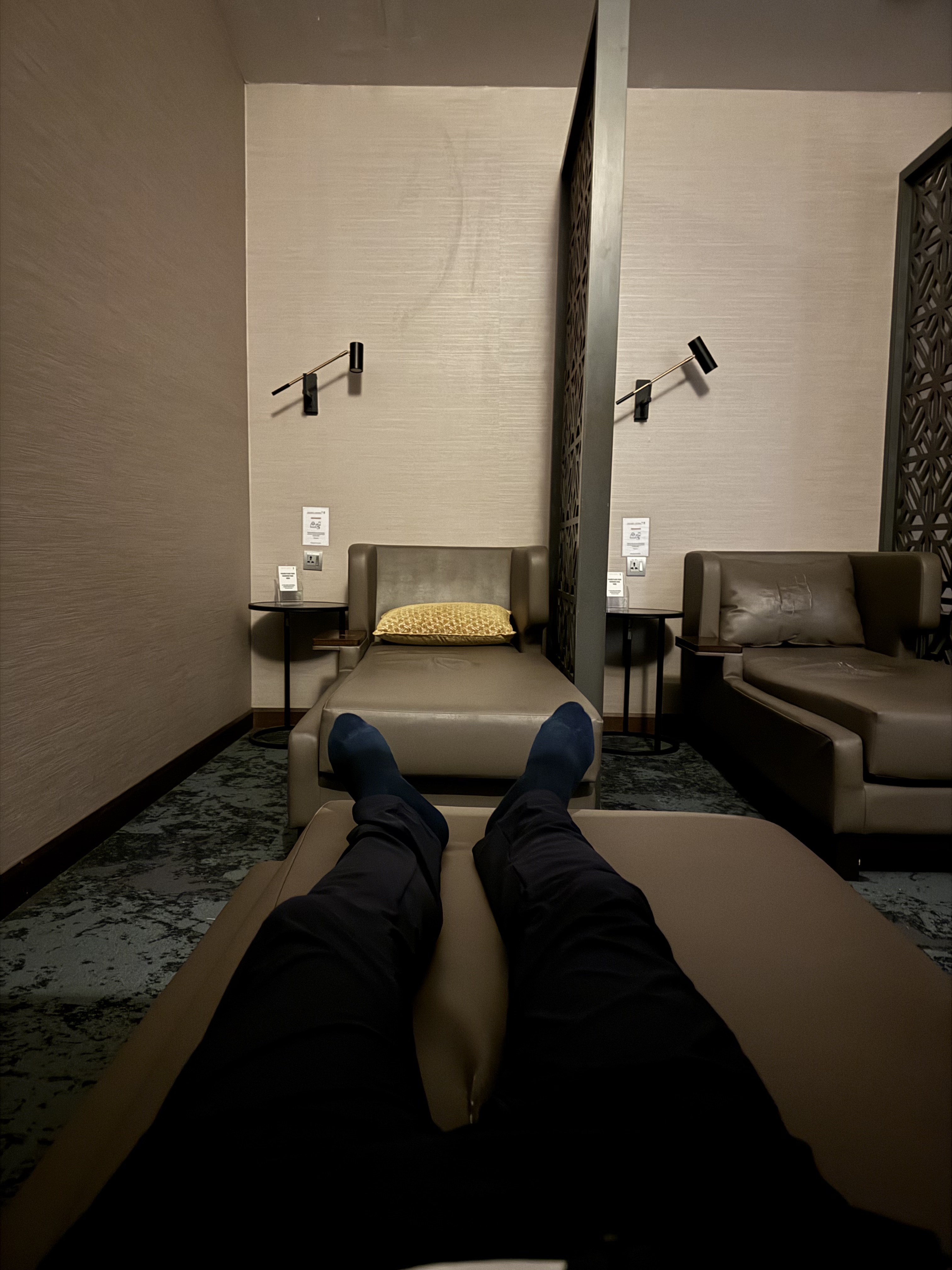 ¡¡ǺGOLDEN LOUNGE