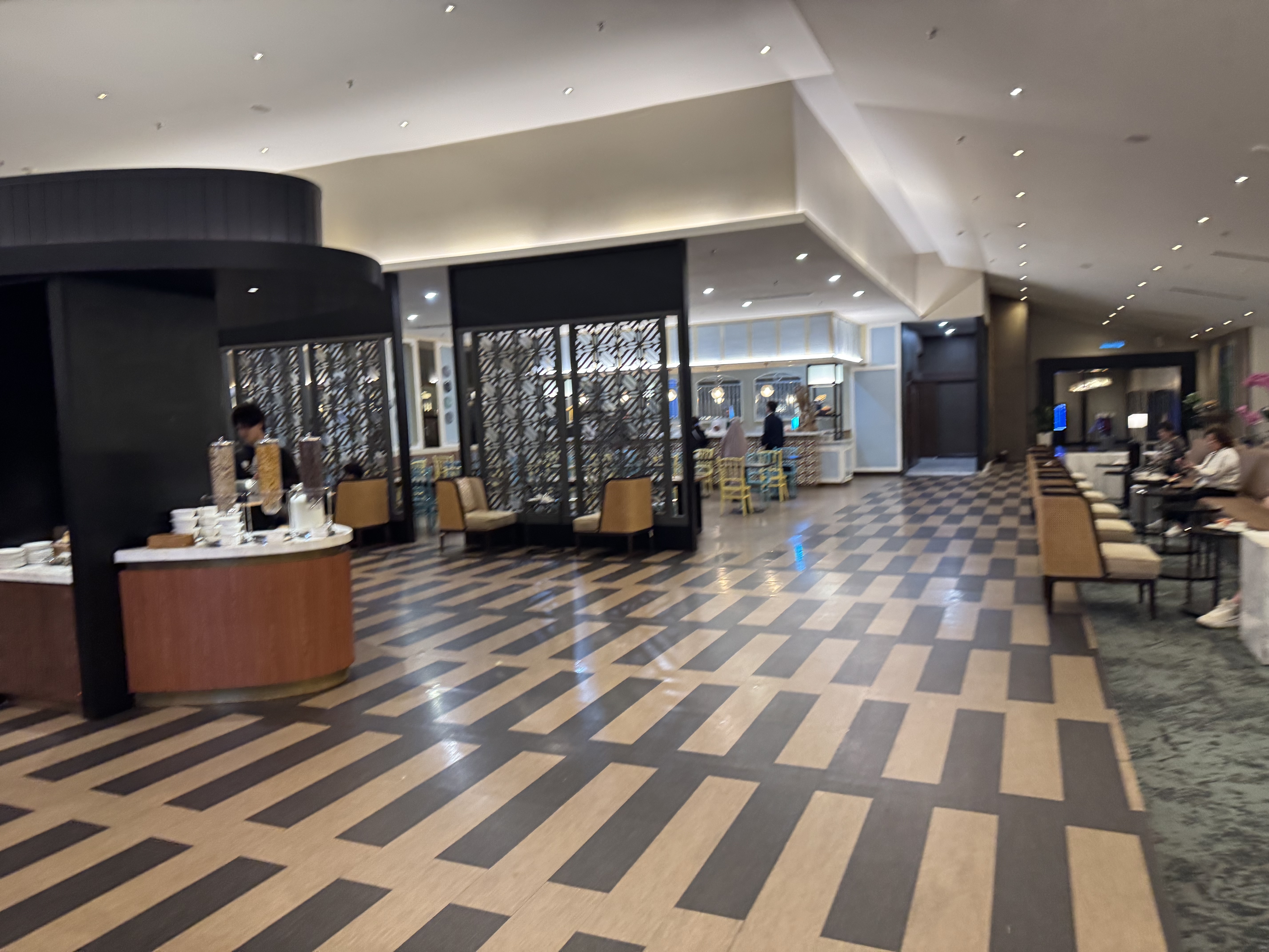 ¡¡ǺGOLDEN LOUNGE