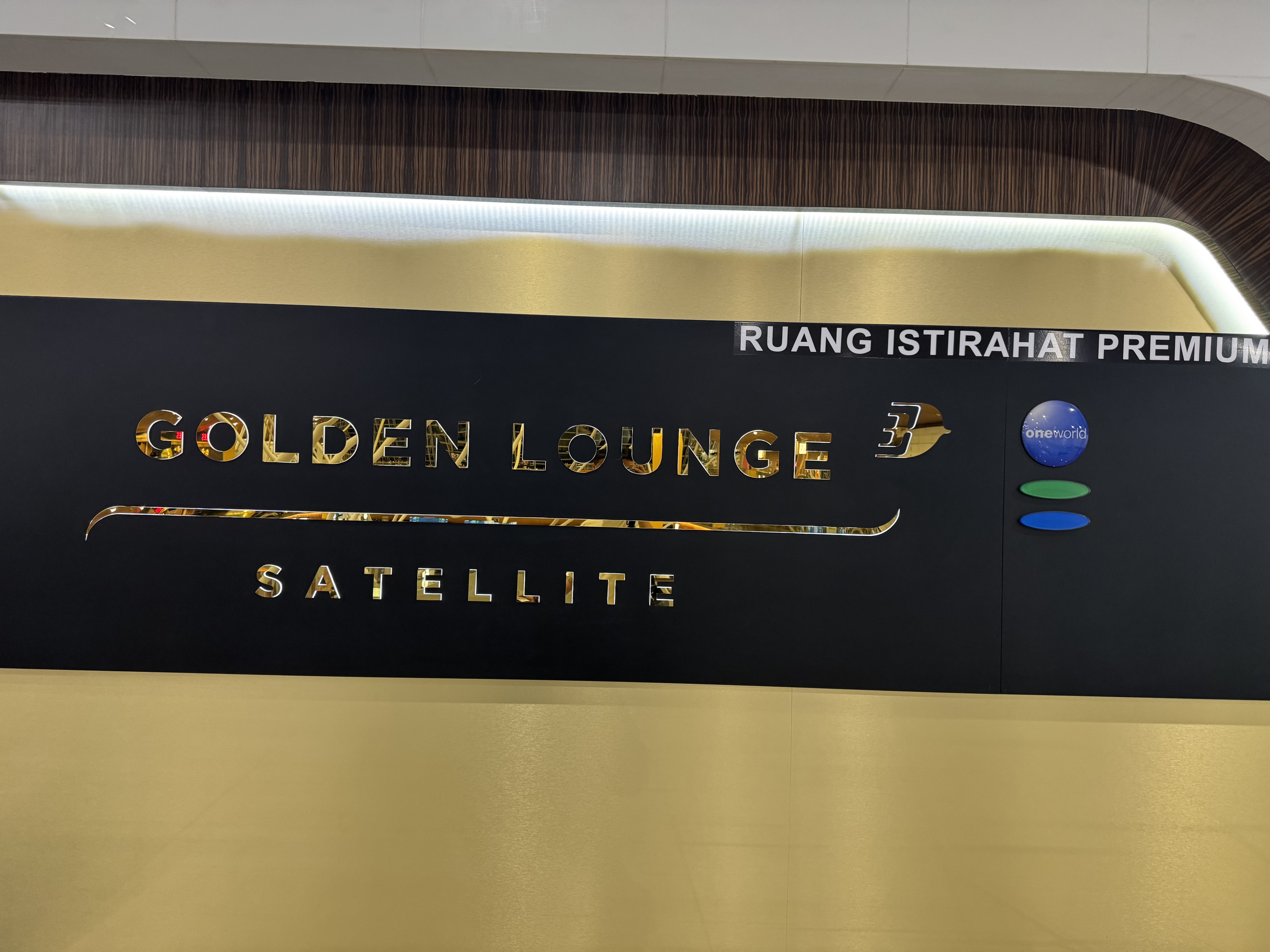 ¡¡ǺGOLDEN LOUNGE