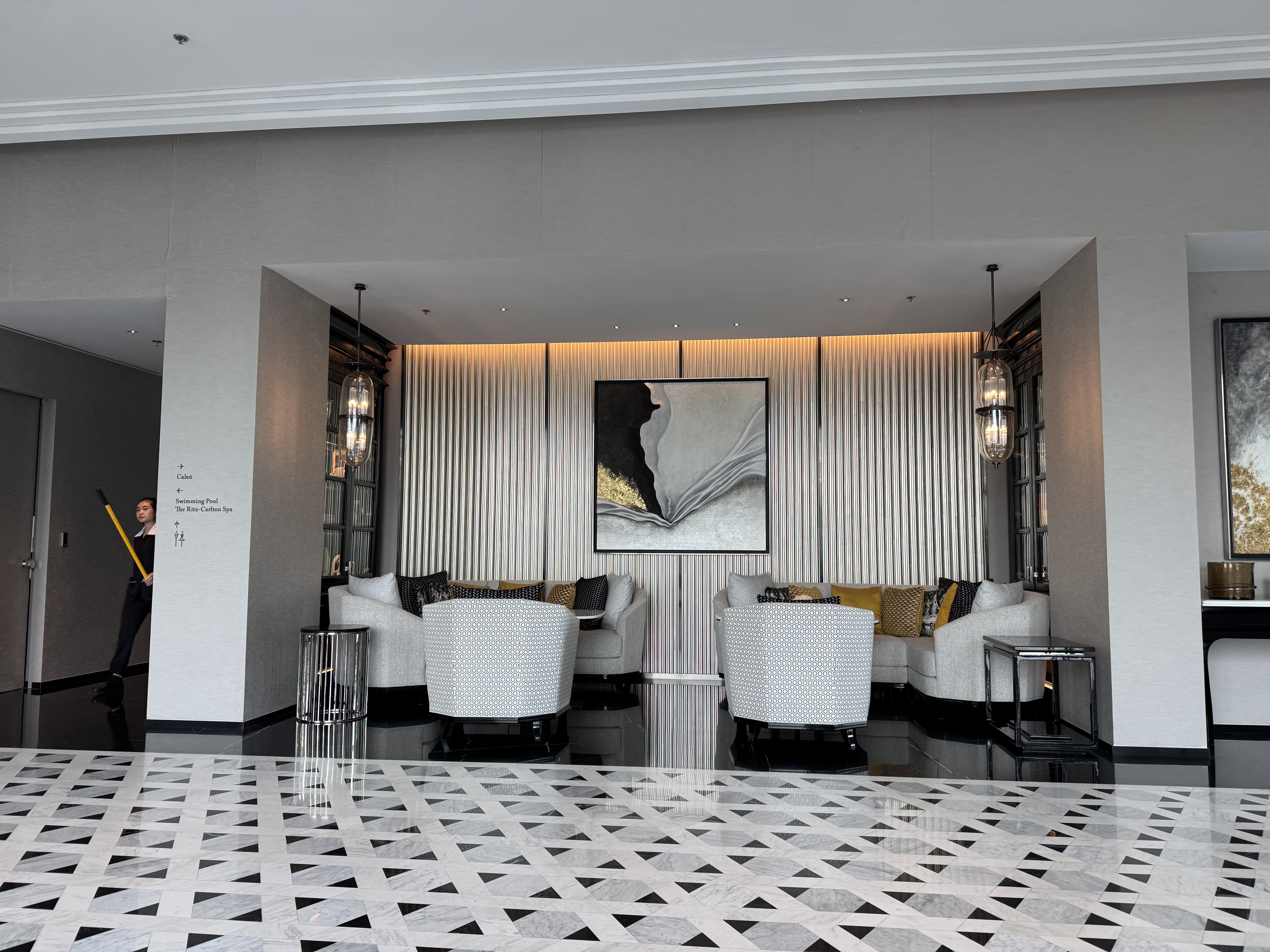 Ritz-Carlton Bangkok|˼٣ǿ