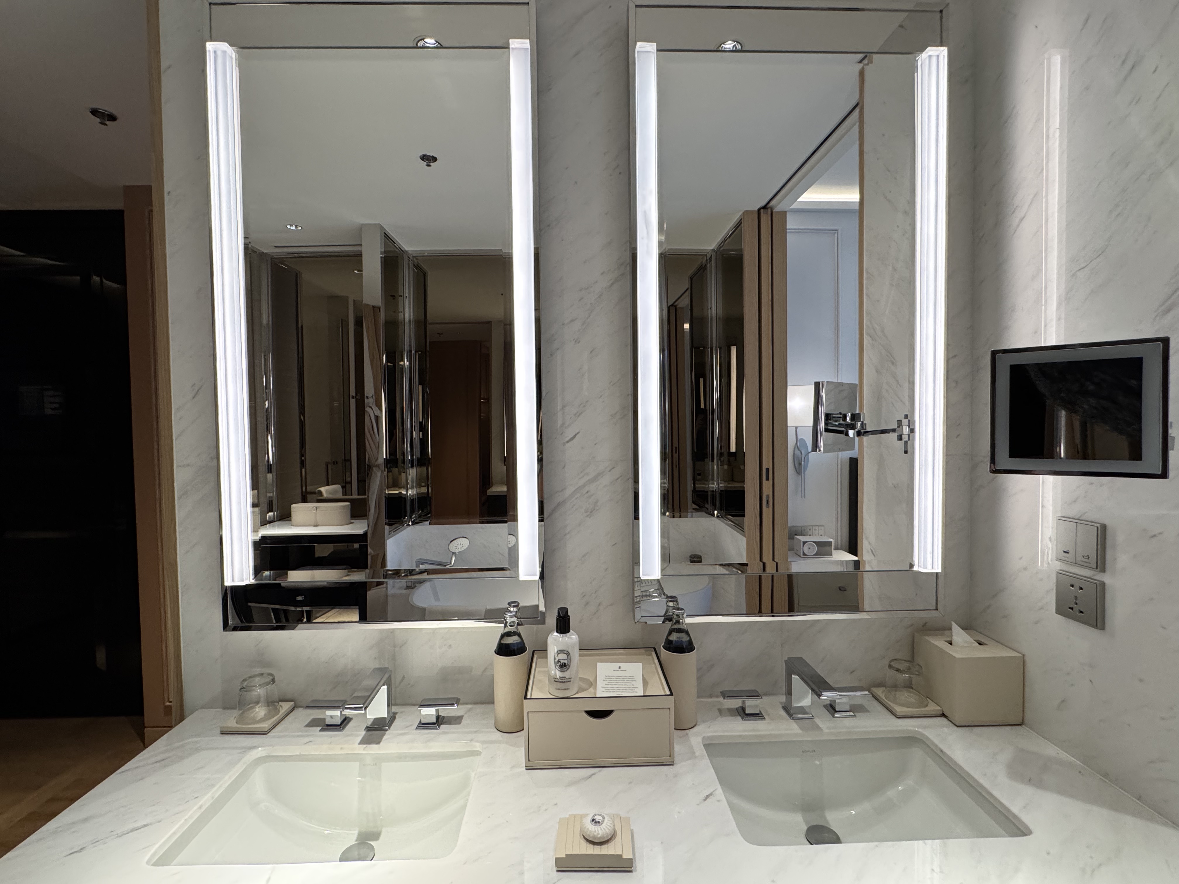 Ritz-Carlton Bangkok|˼٣ǿ