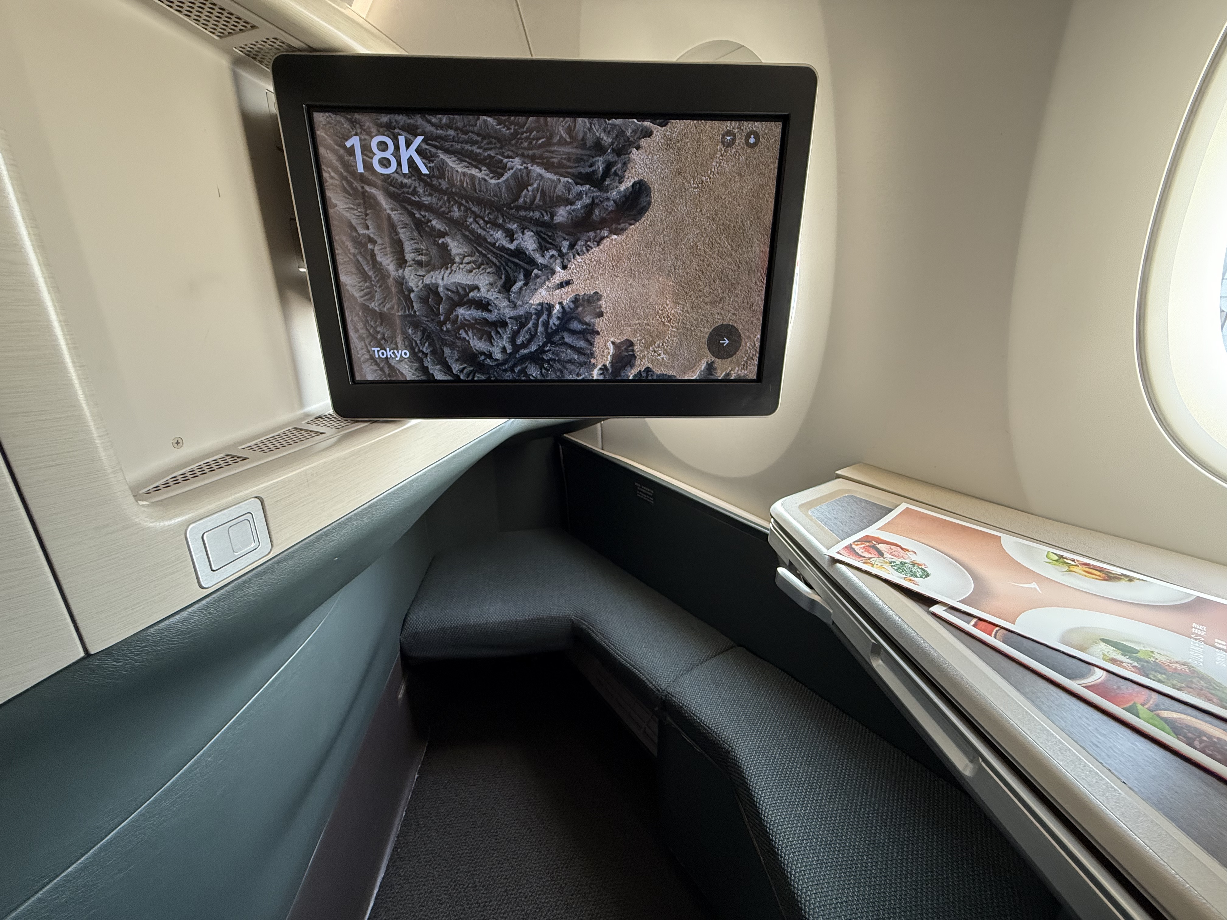 ȫȦ۵ķУ̩CX500 HKG-NRT A350-900