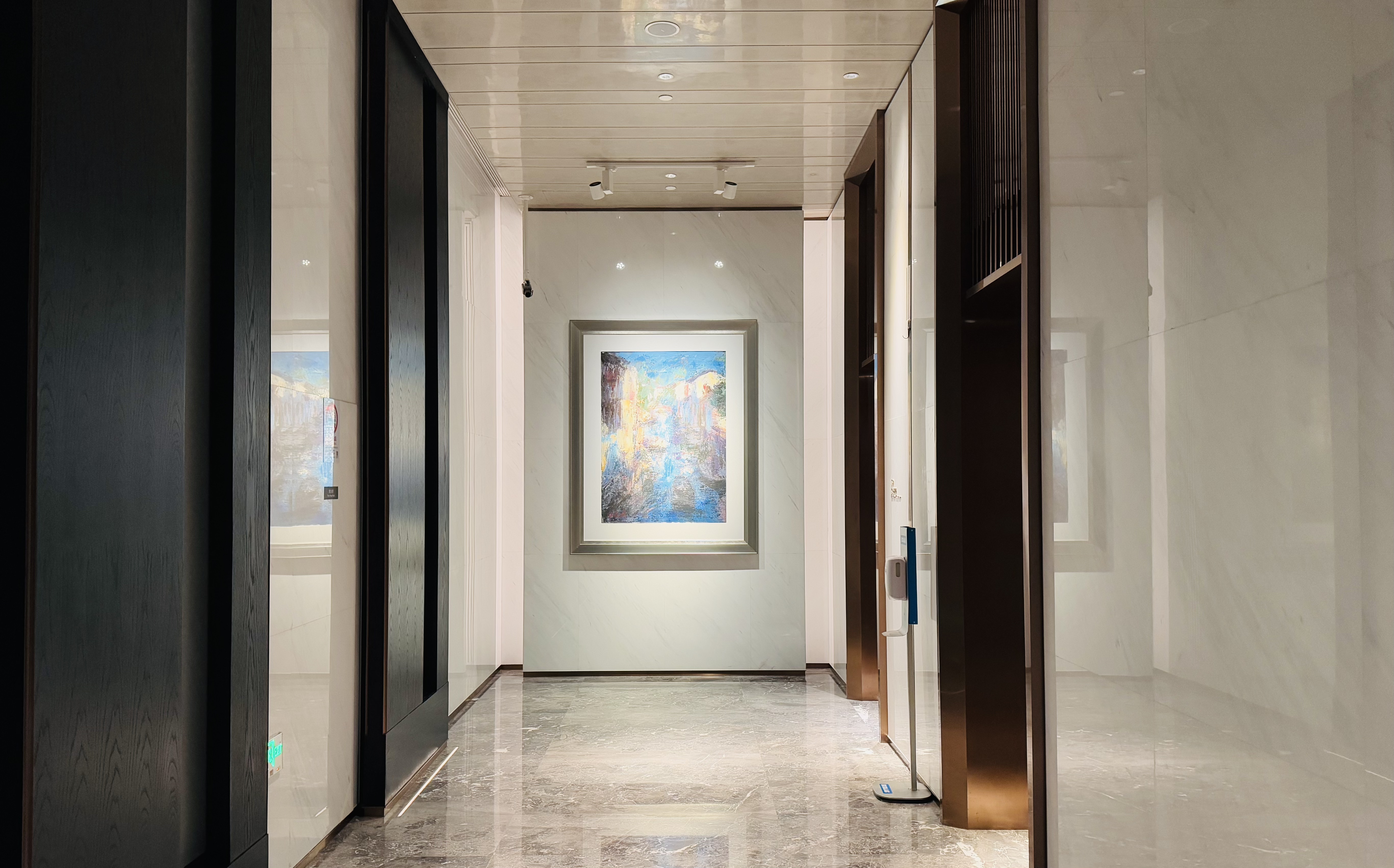 •ɺ|ϺŽ𳼻ʹڼվƵ(Crowne Plaza Shanghai Hongqiao)