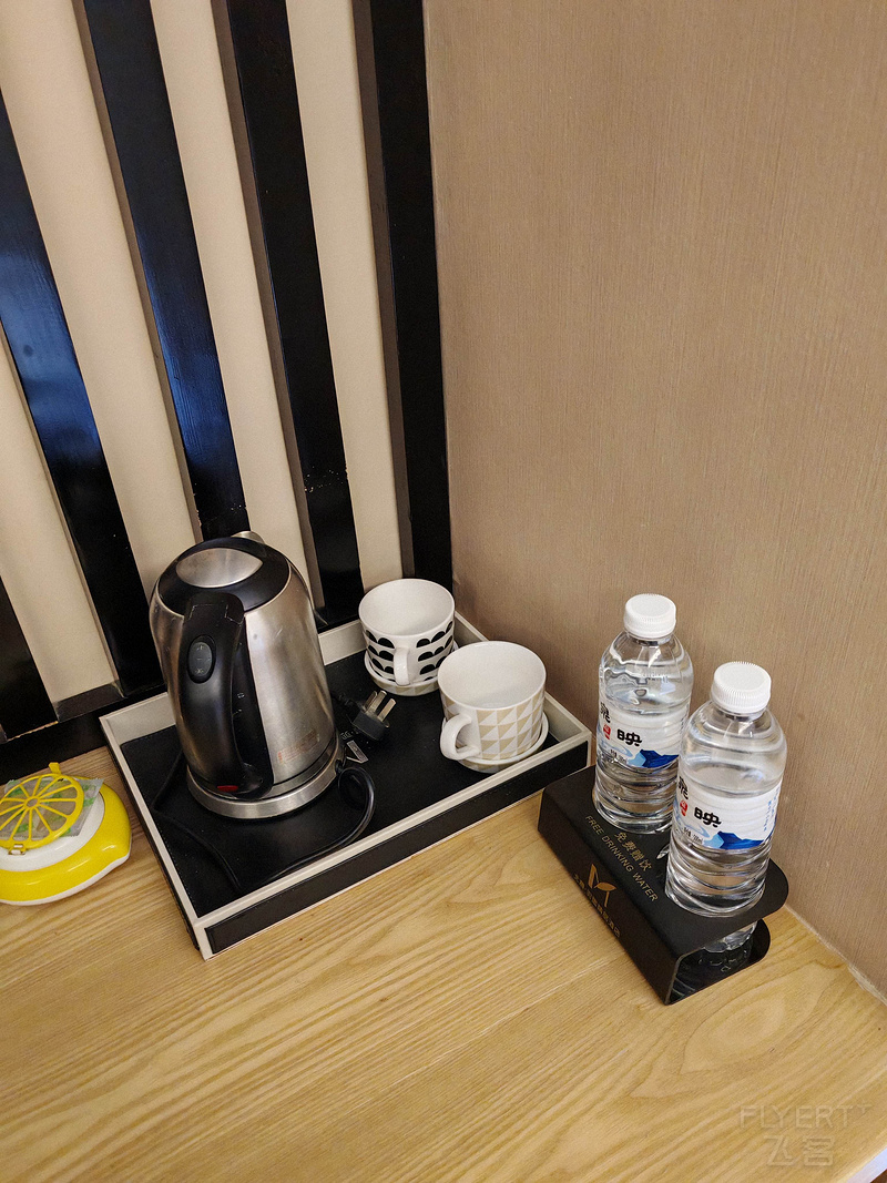055405MANCM8gRKNVr6ML5.jpg 055405MANCM8gRKNVr6ML5.jpg