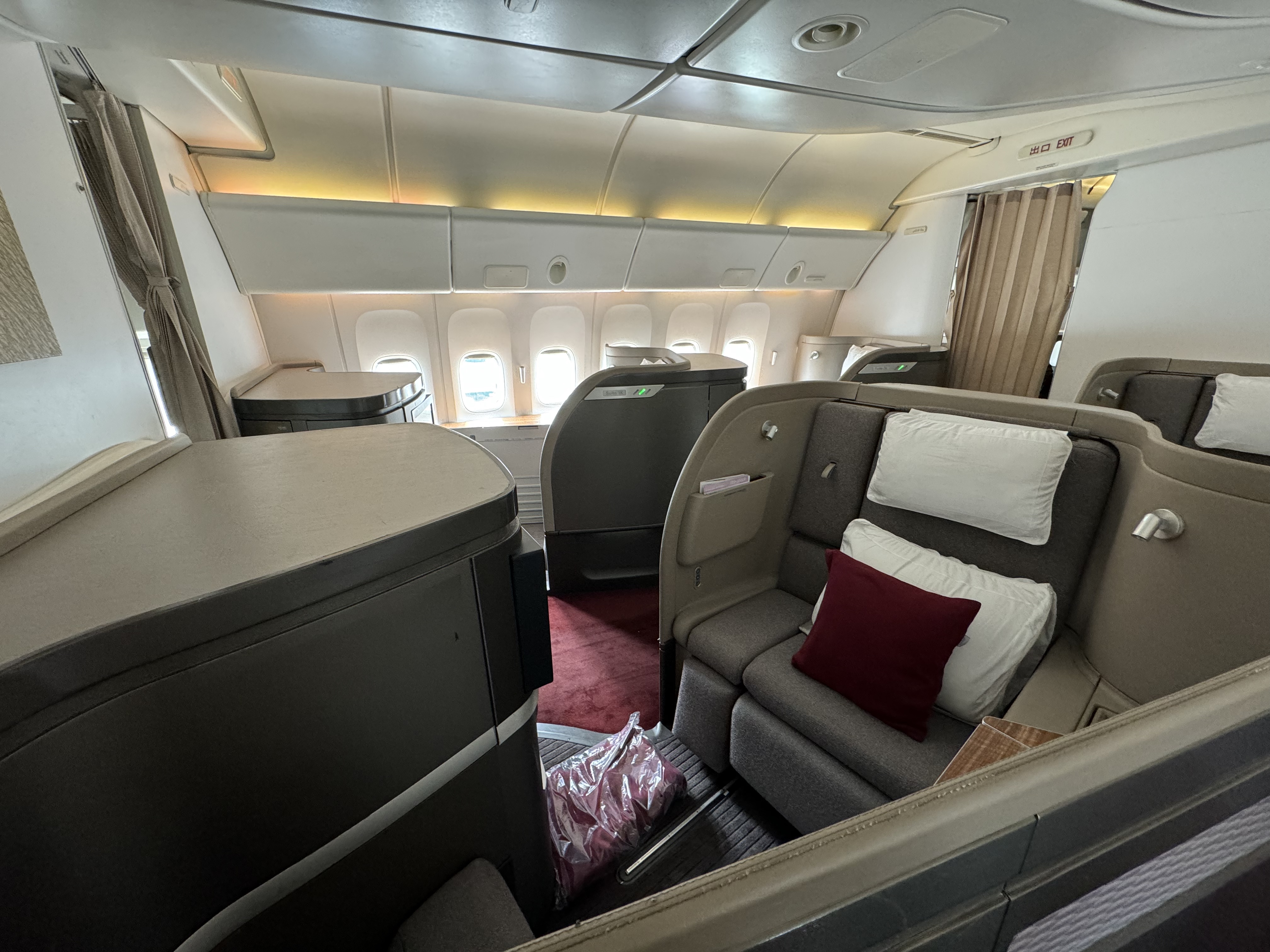 777-300erӣ--ʱӵת֮2024.4.30Ĺ̩ͷCX548 Hkg-Hnd