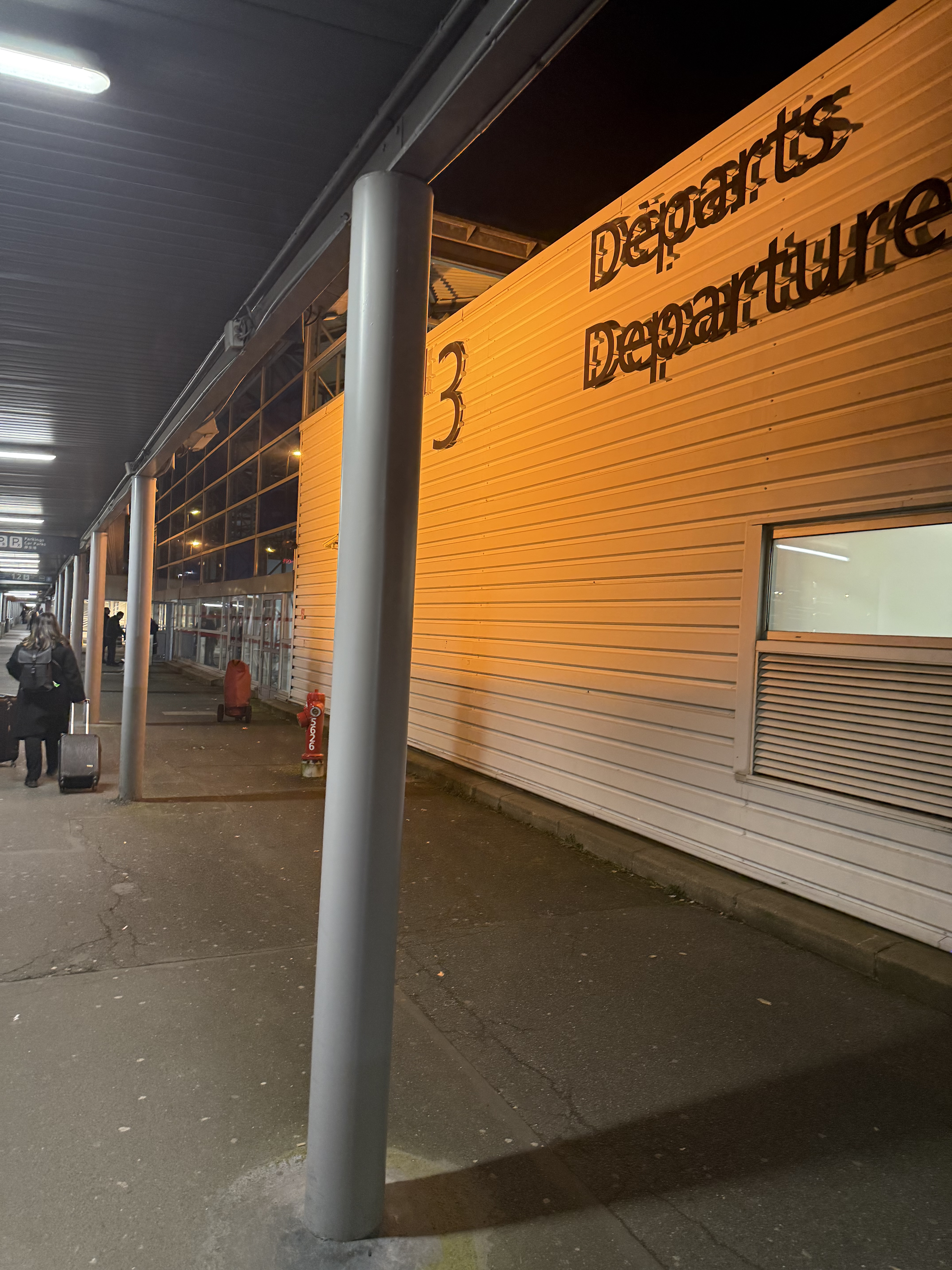 ǧ֮кļڣPEK-CDG-ALC-CDG-PEK