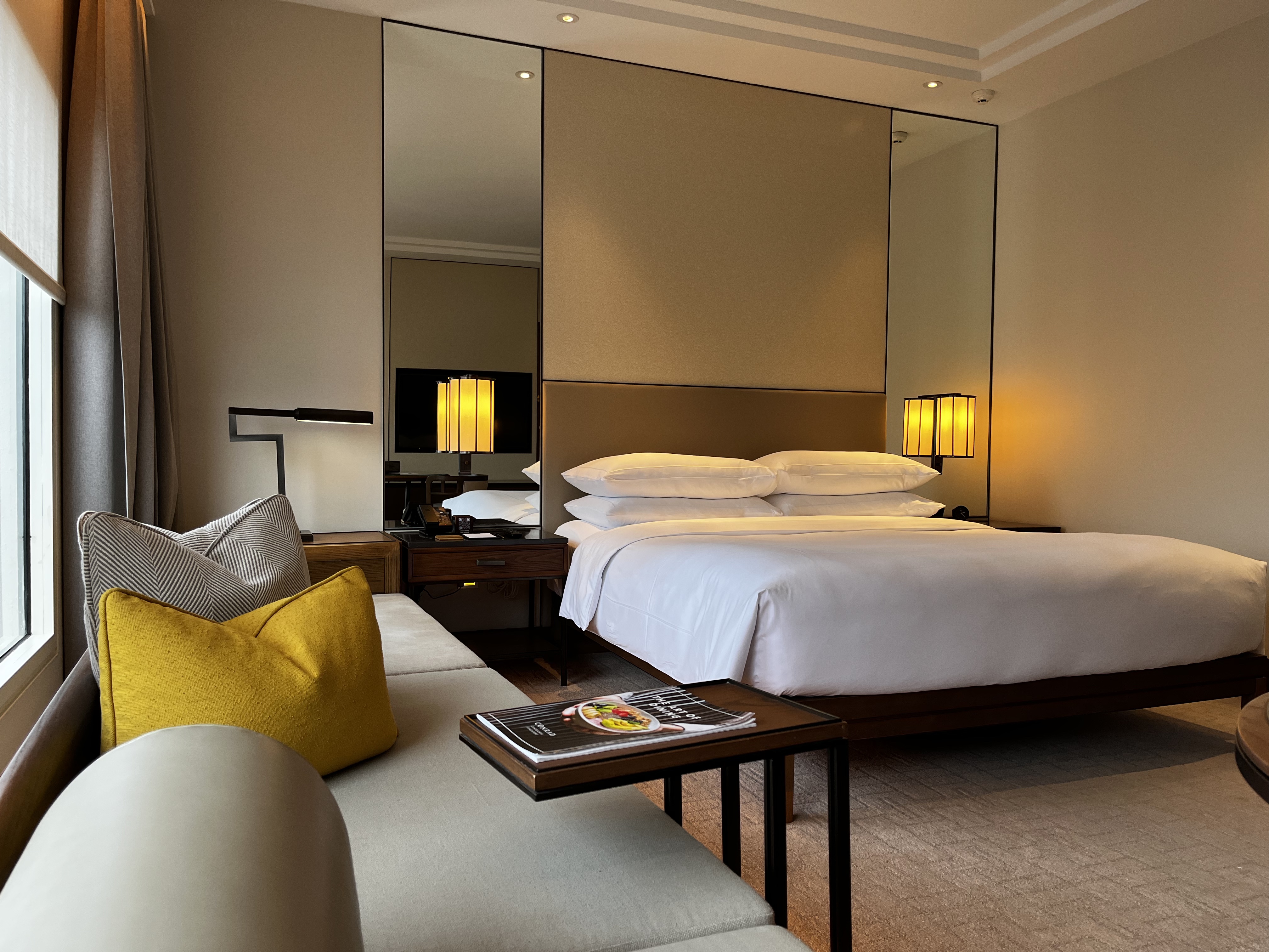 Conrad Centennial SingaporeĻ̣ݻ֯