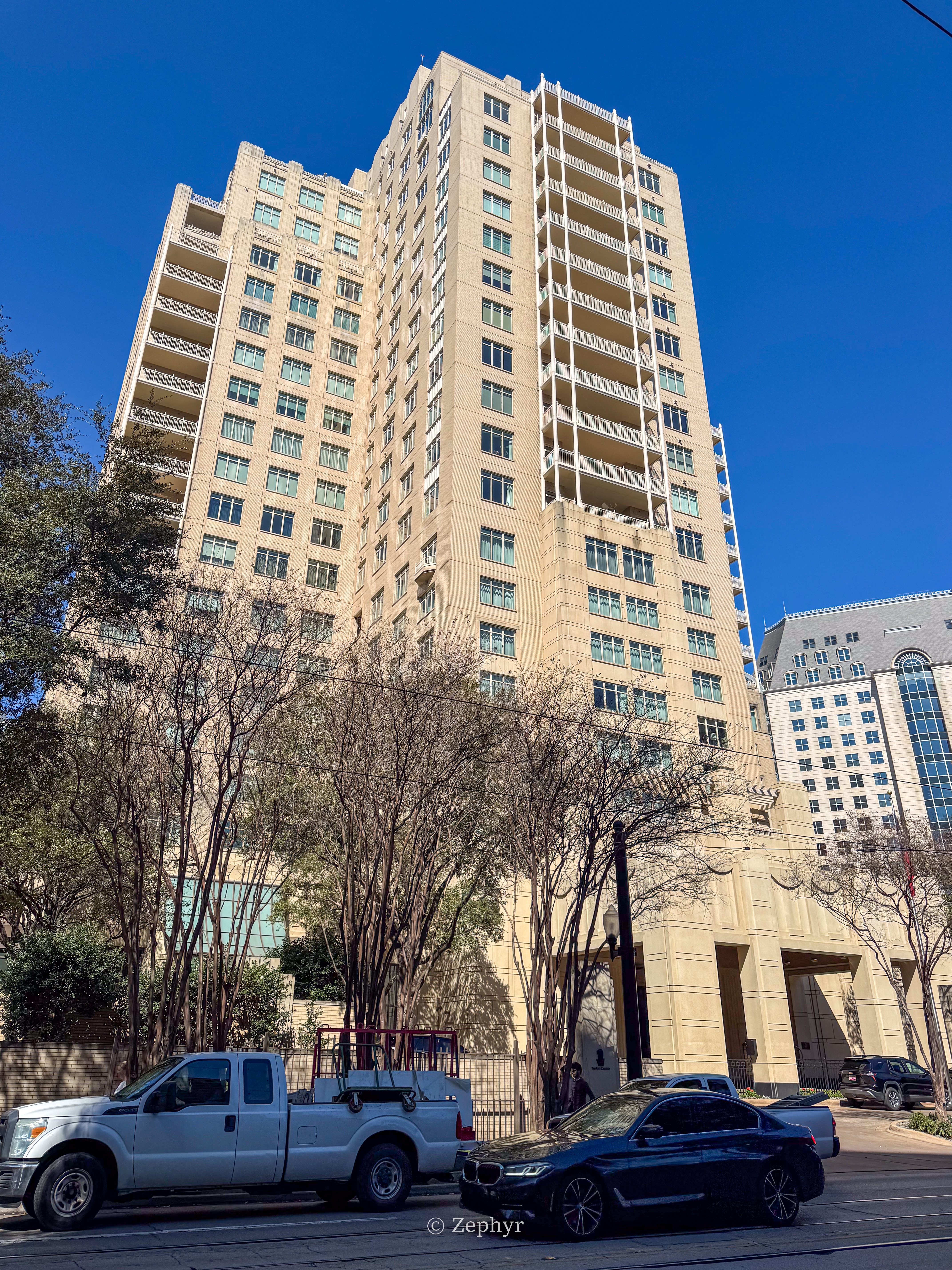 ȻһµĴ˹˼ ׷ The Ritz-Carlton, Dallas, Deluxe Suite