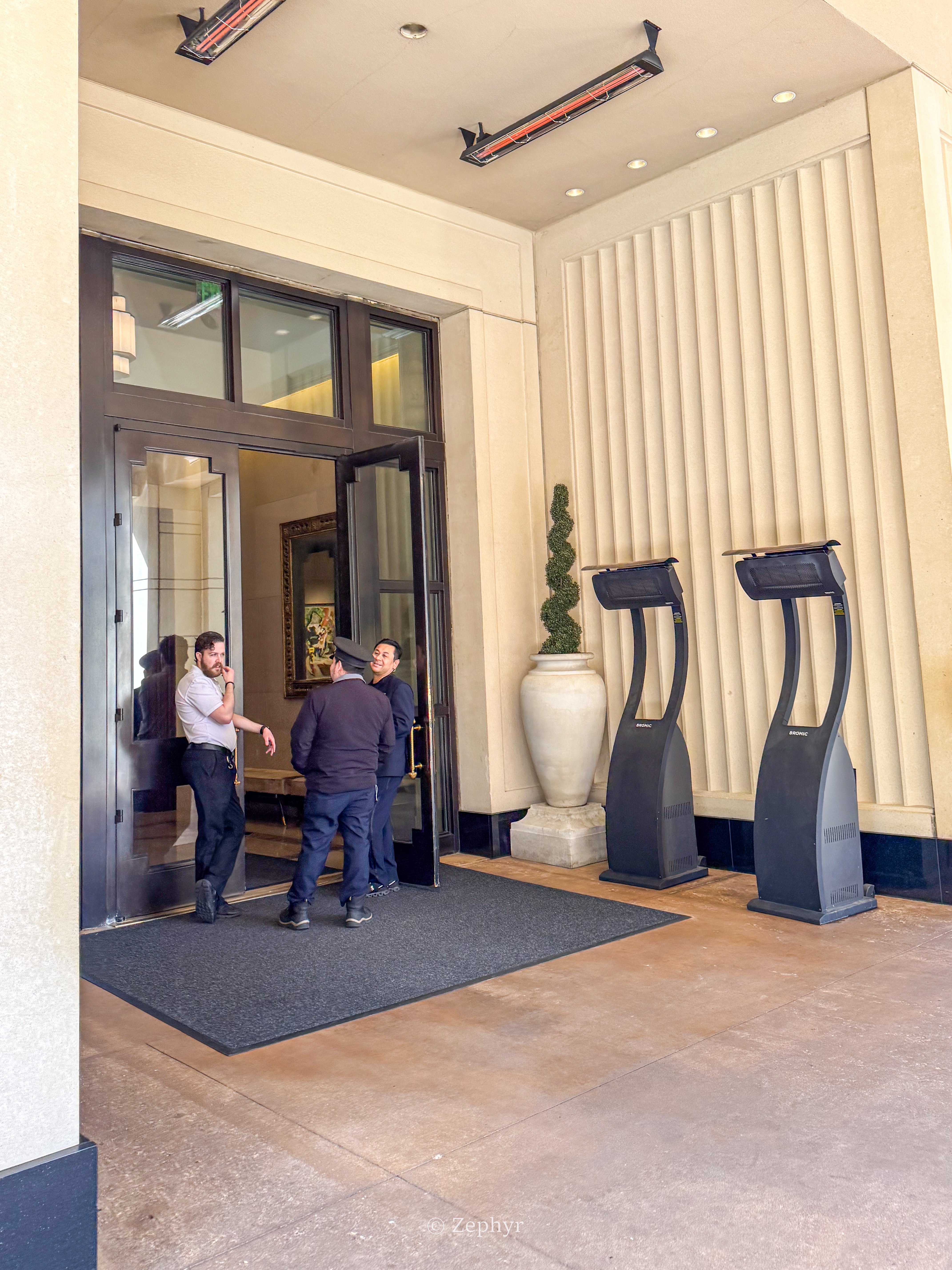 ȻһµĴ˹˼ ׷ The Ritz-Carlton, Dallas, Deluxe Suite