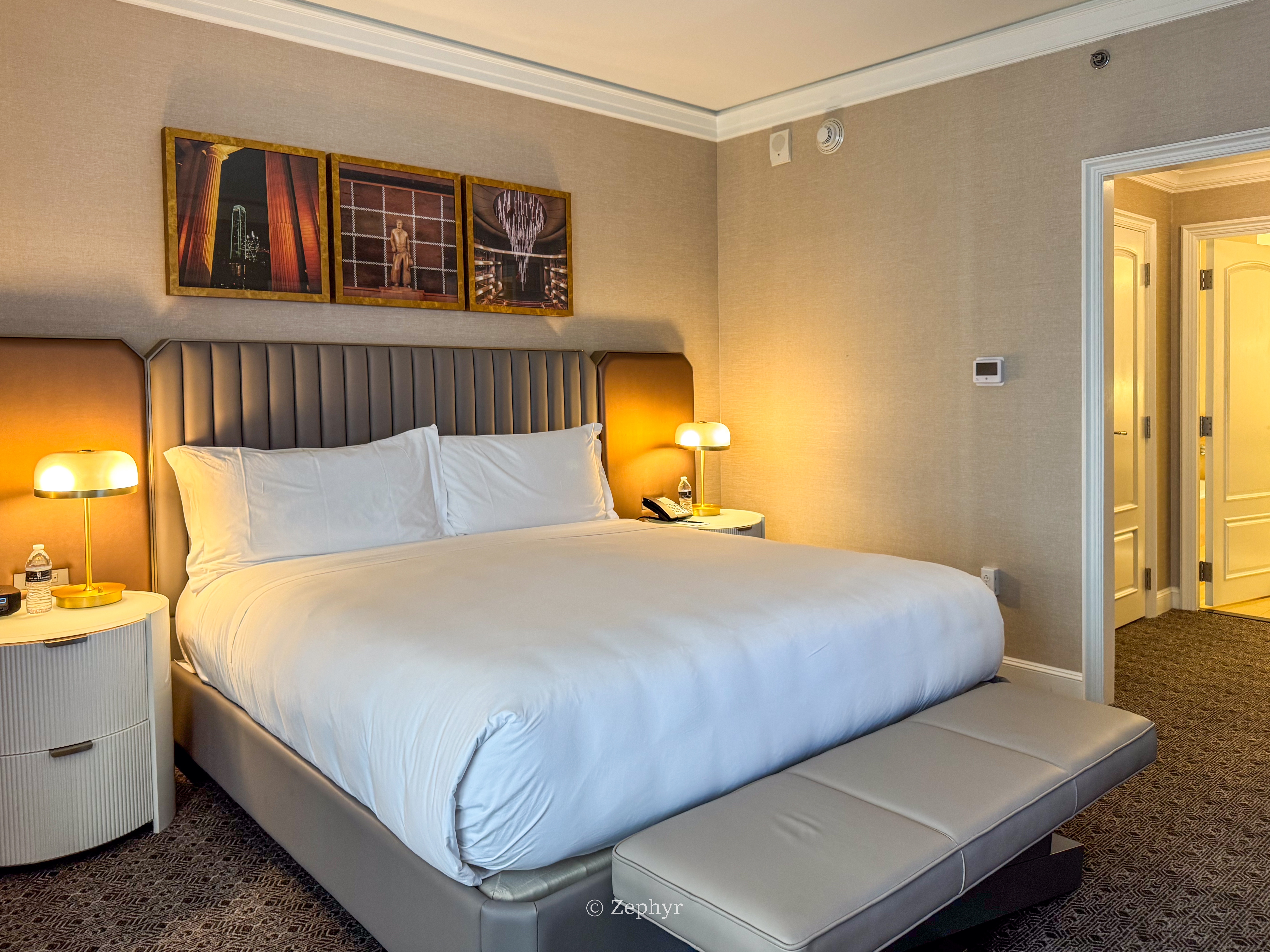 ȻһµĴ˹˼ ׷ The Ritz-Carlton, Dallas, Deluxe Suite