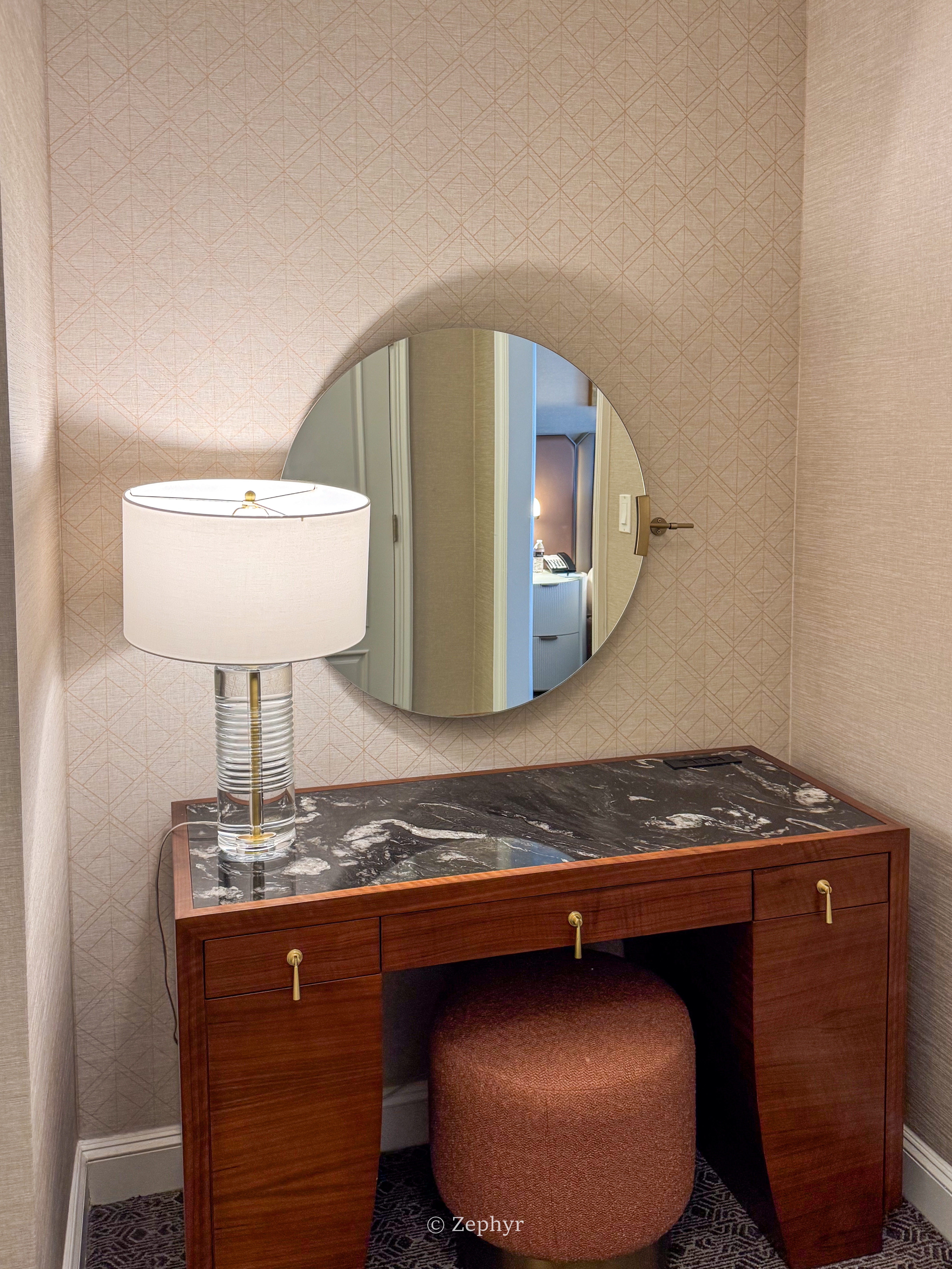 ȻһµĴ˹˼ ׷ The Ritz-Carlton, Dallas, Deluxe Suite