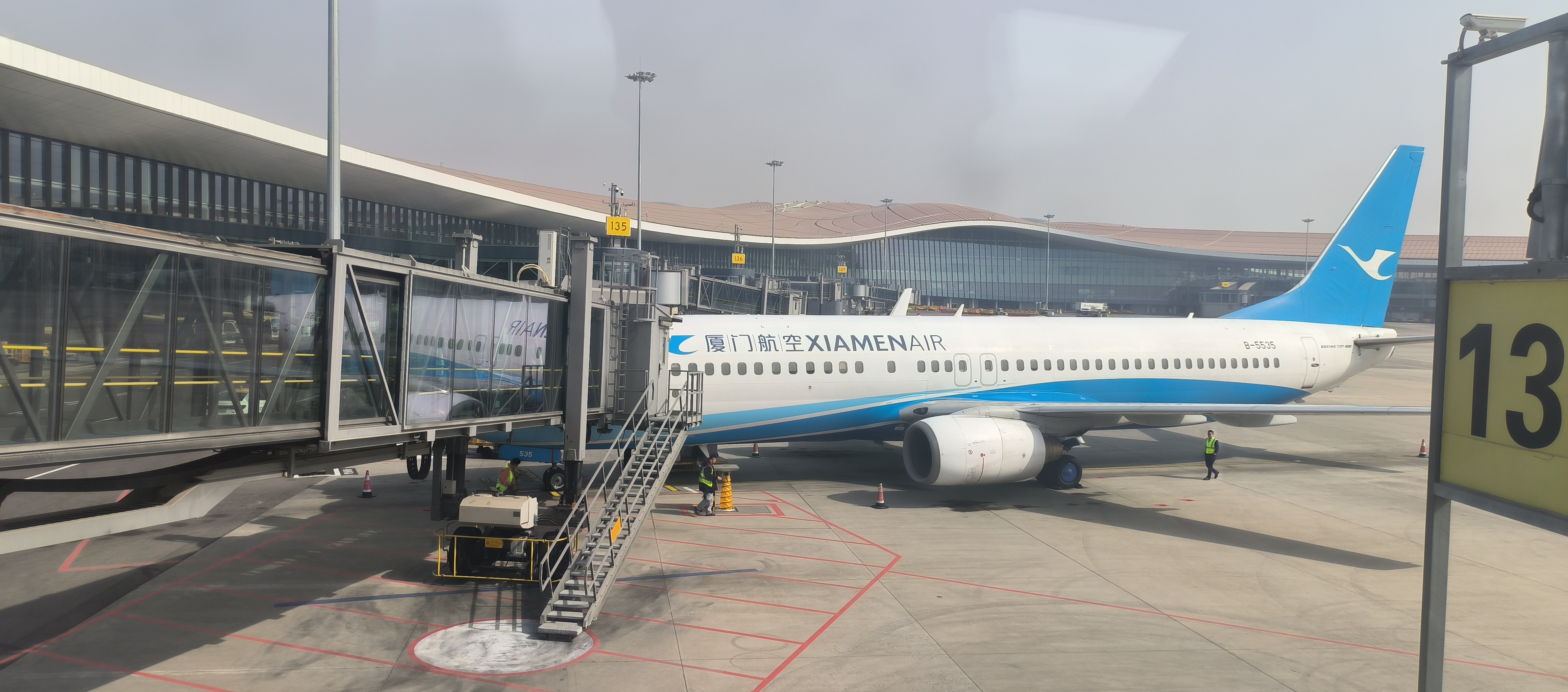 31 һ֮ żϤäг񳤡MU2451
