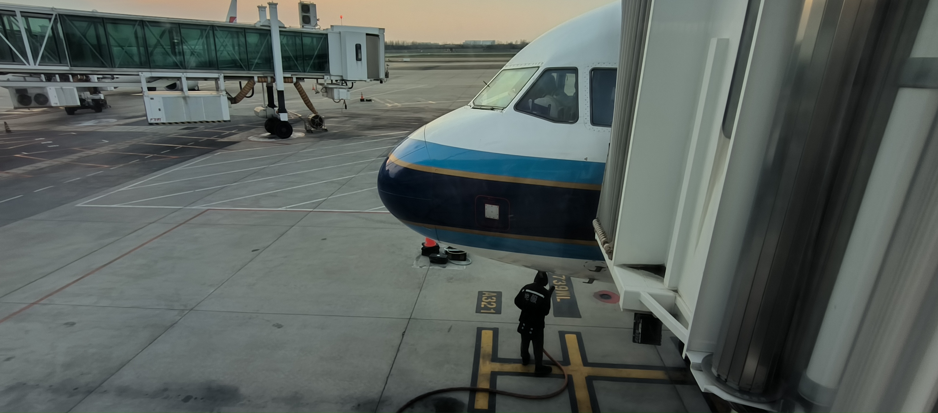 33 ٳϺߺ г񳤡CZ6426