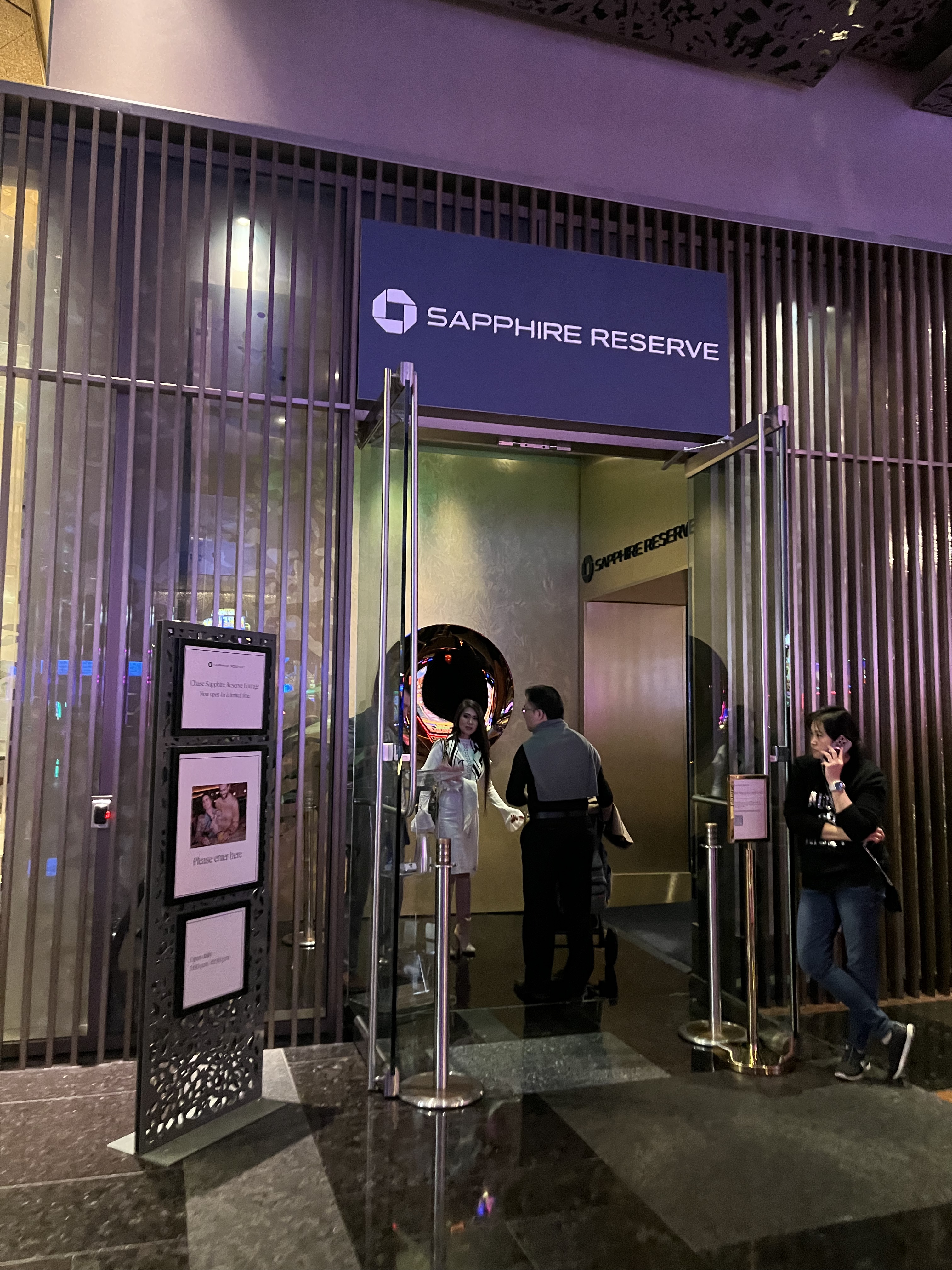 ˹ά˹Aria Chase Sapphire lounge