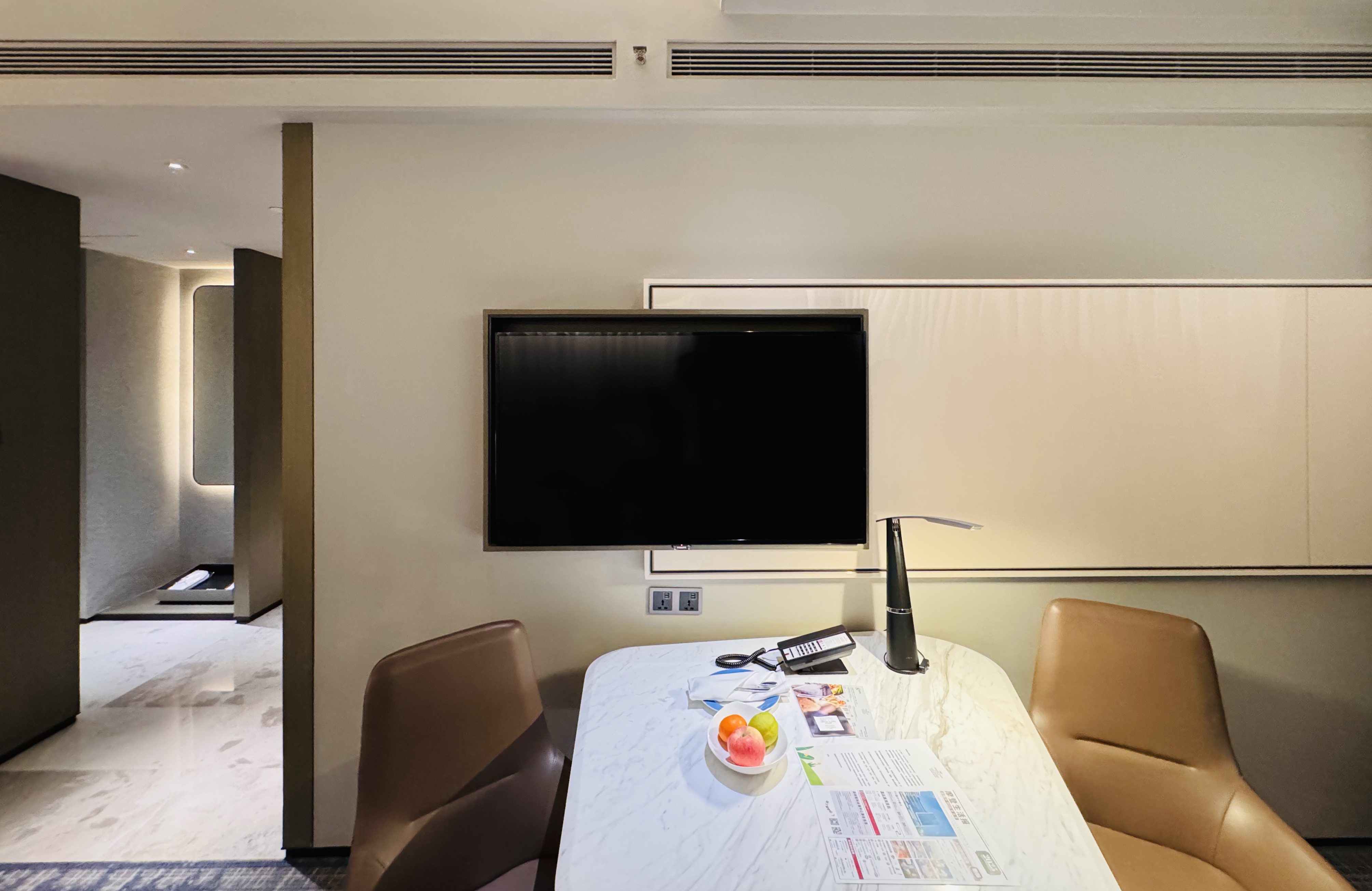 •ʱ|ڹչĻʹڼվƵ(Crowne Plaza Shenzhen WECC)ס