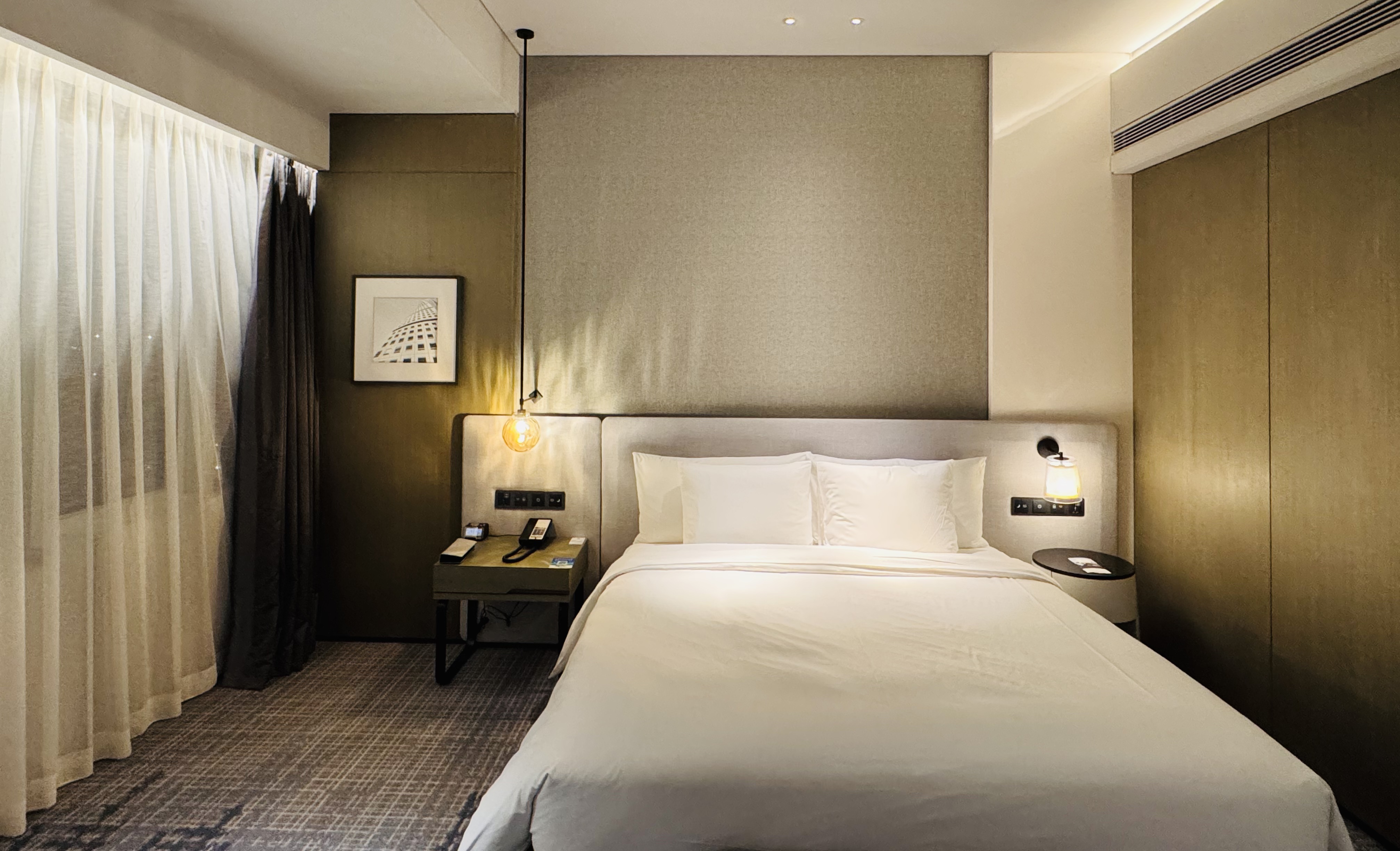 •ʱ|ڹչĻʹڼվƵ(Crowne Plaza Shenzhen WECC)ס