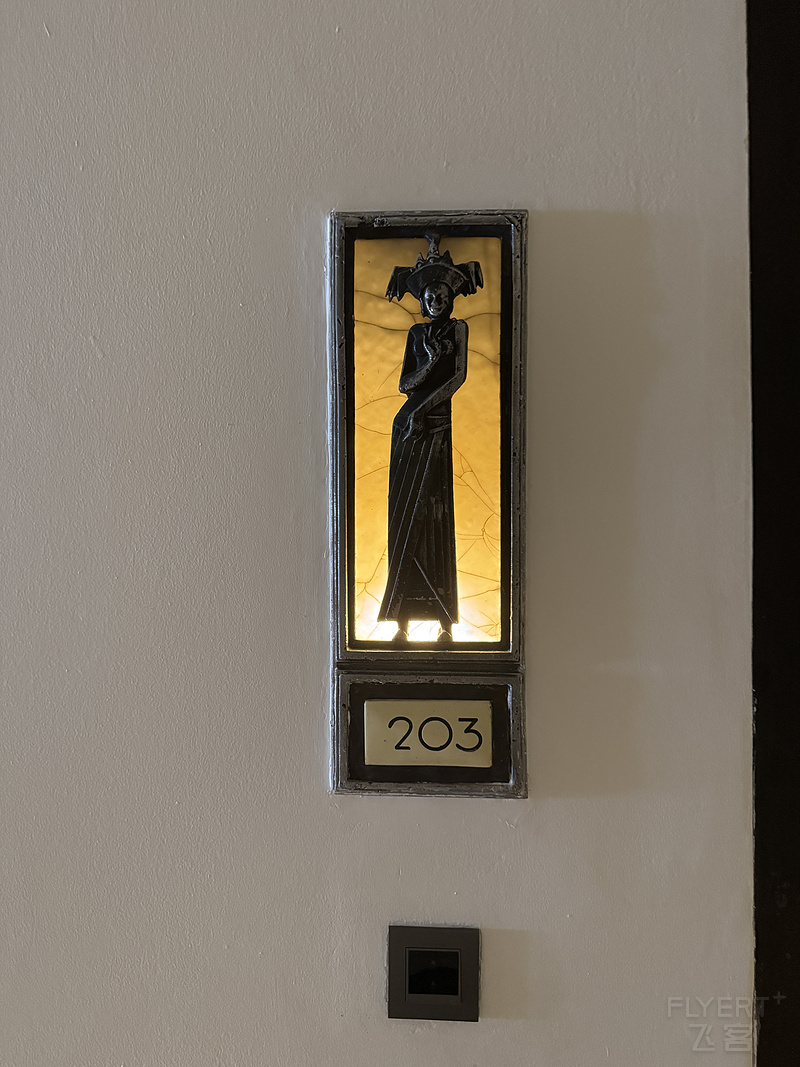 174143SBDHHNESXKUMTENT.png
