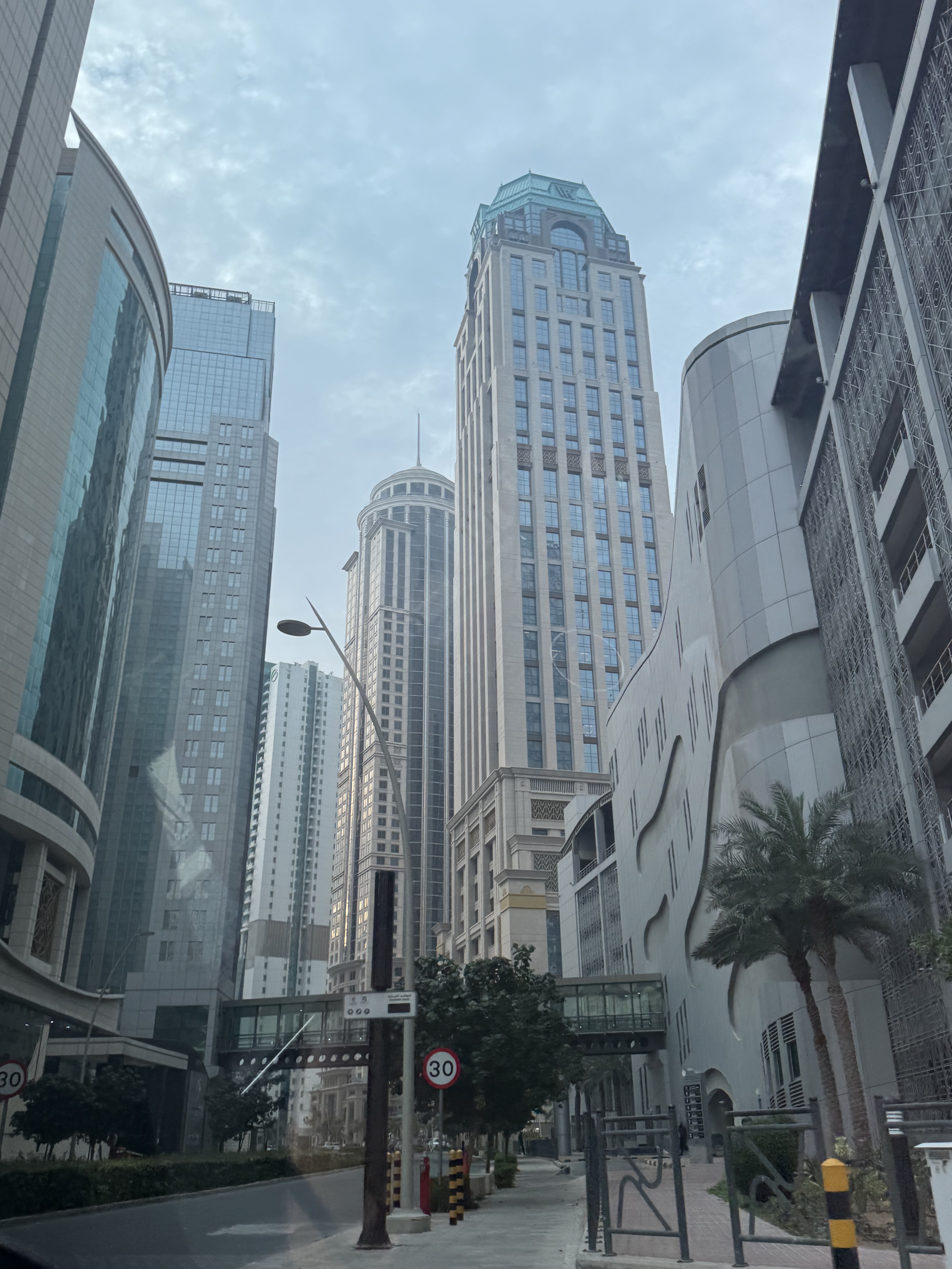 ¾ŦԼ䣬ϸǿ廪 ׷Waldorf Astoria Doha West Bay