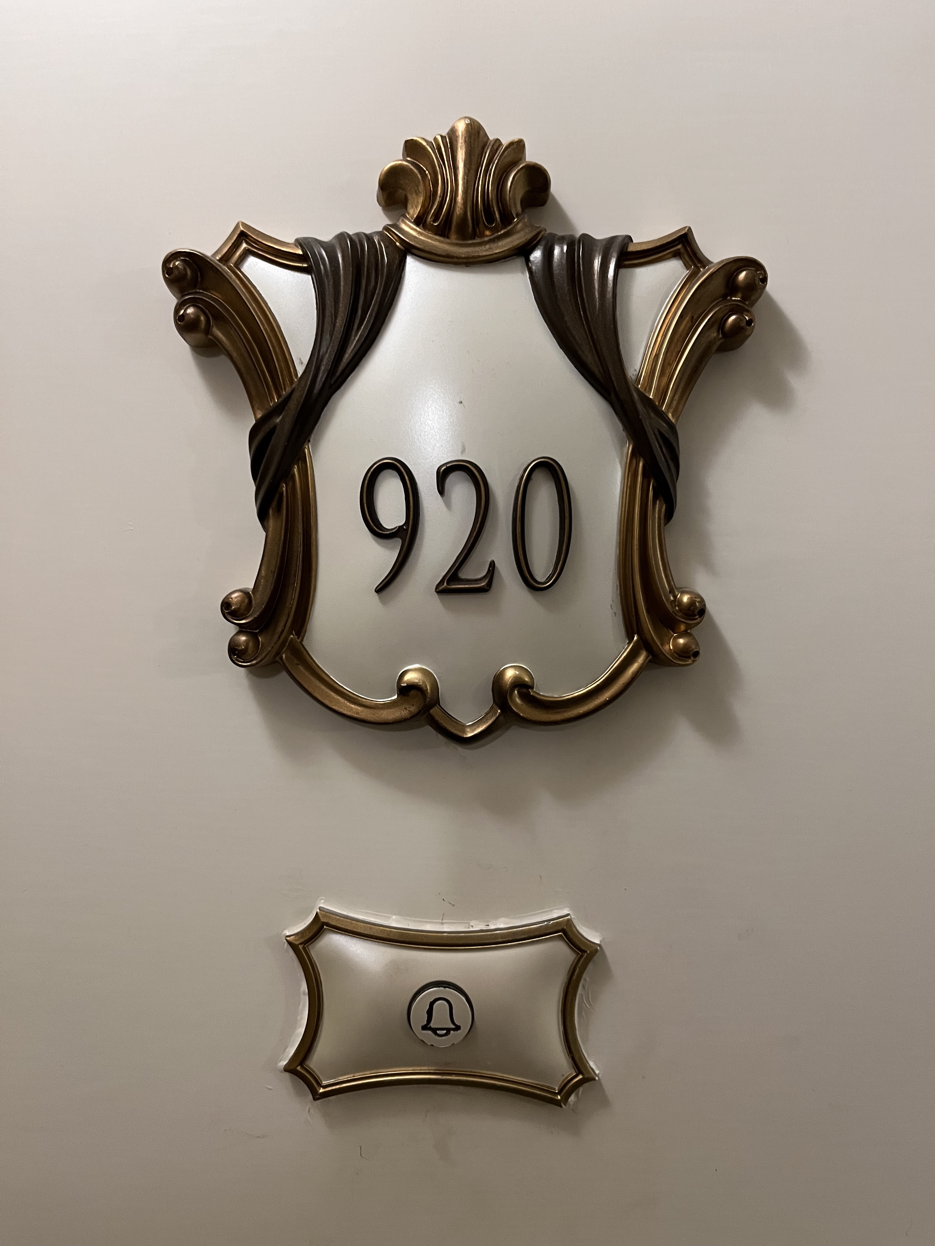 ҵʮ꣬ȻͦһǱѡƵ꺣׷ס